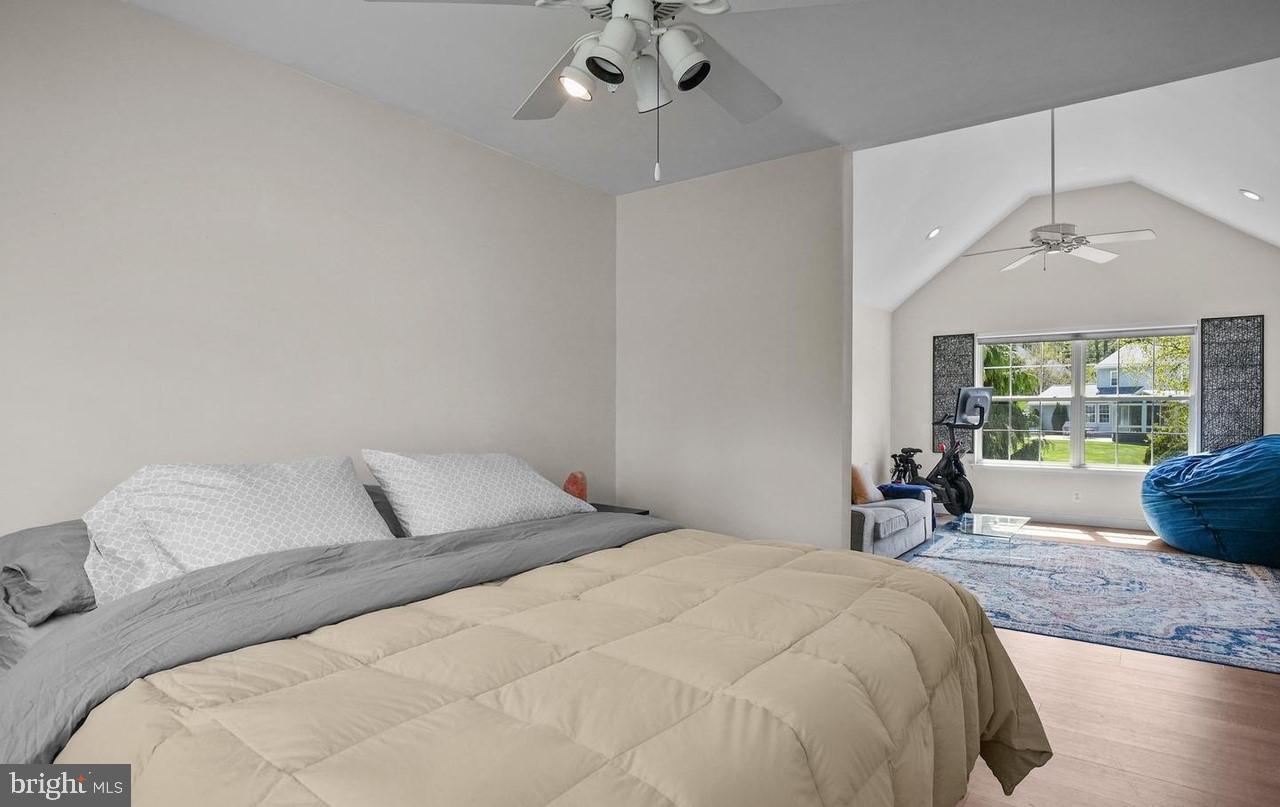 FOX CHASE - Residential
