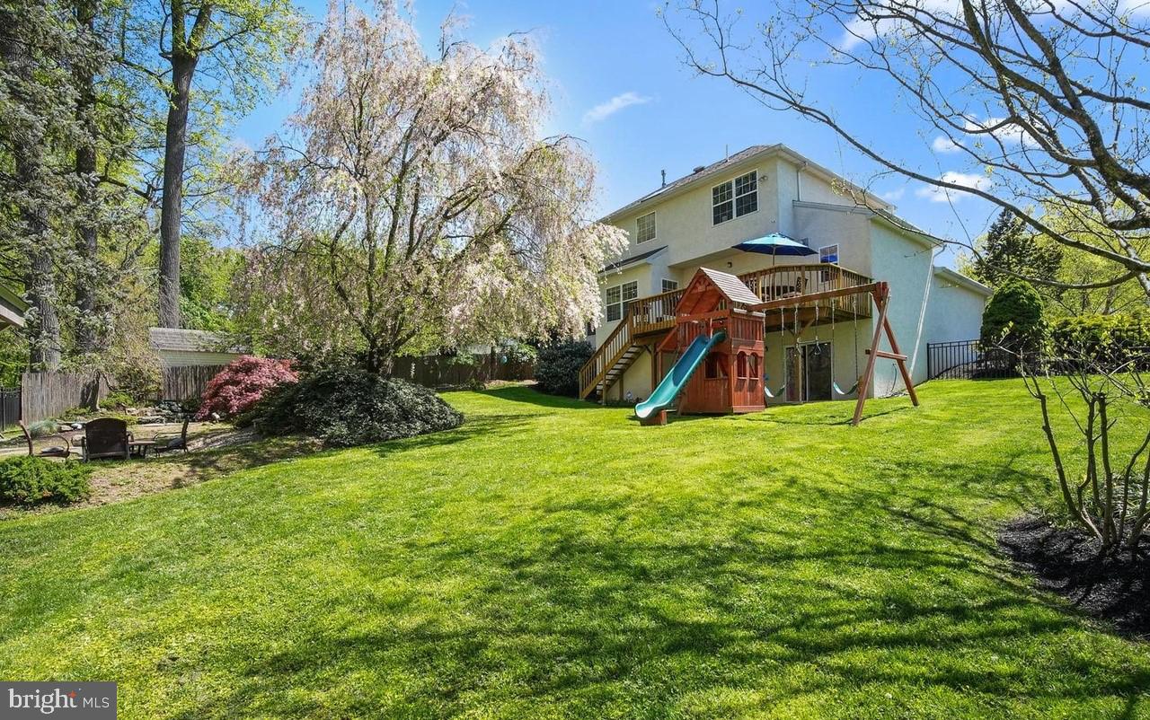 FOX CHASE - Residential