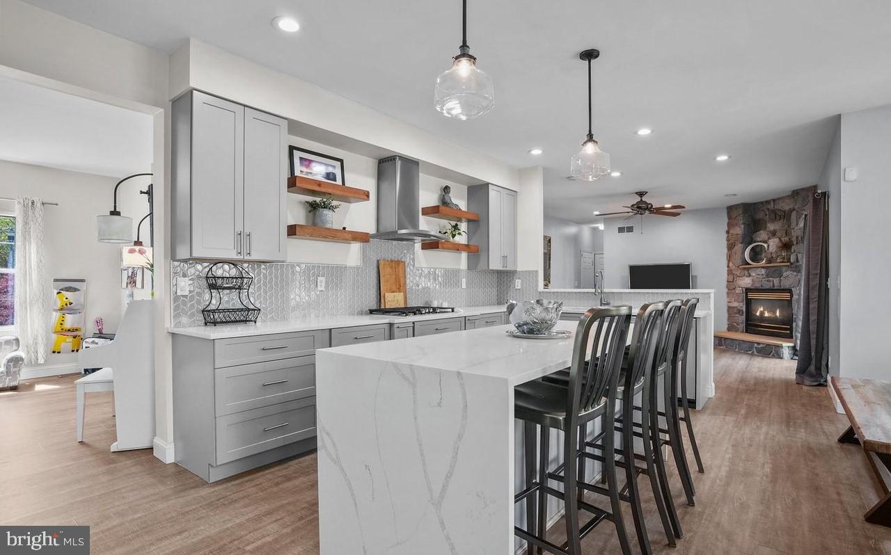 FOX CHASE - Residential