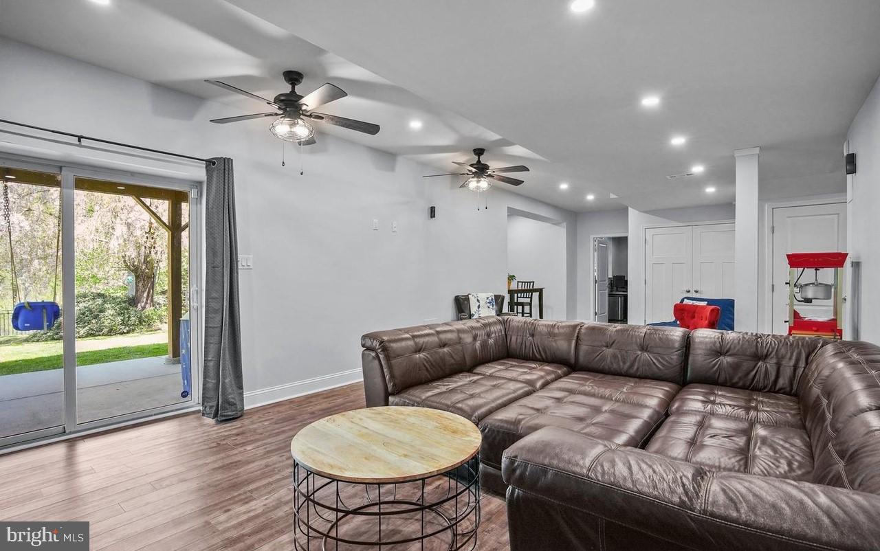 FOX CHASE - Residential