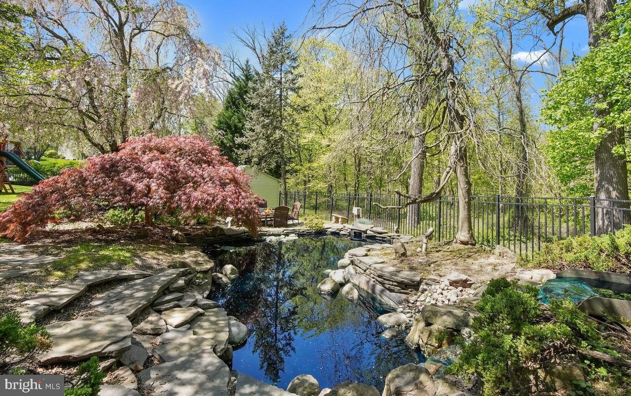 FOX CHASE - Residential