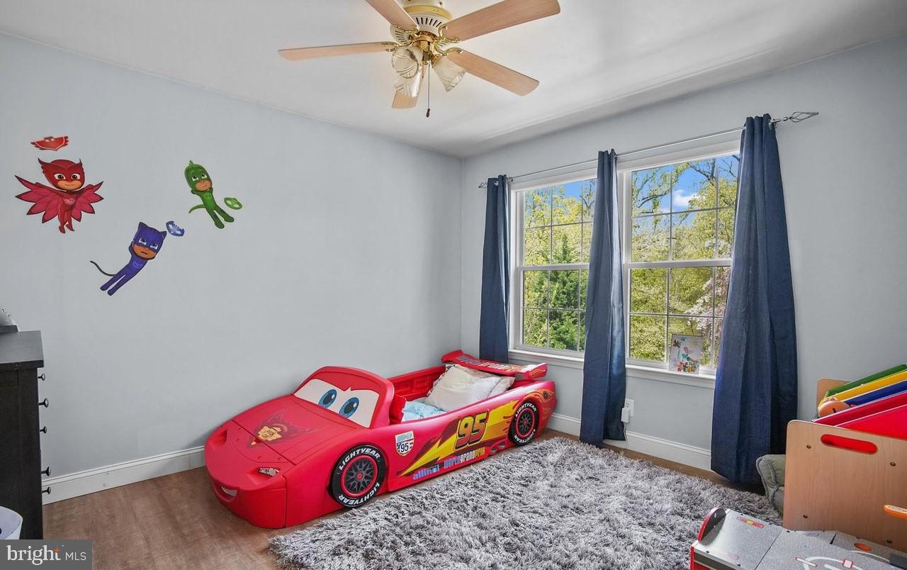 FOX CHASE - Residential