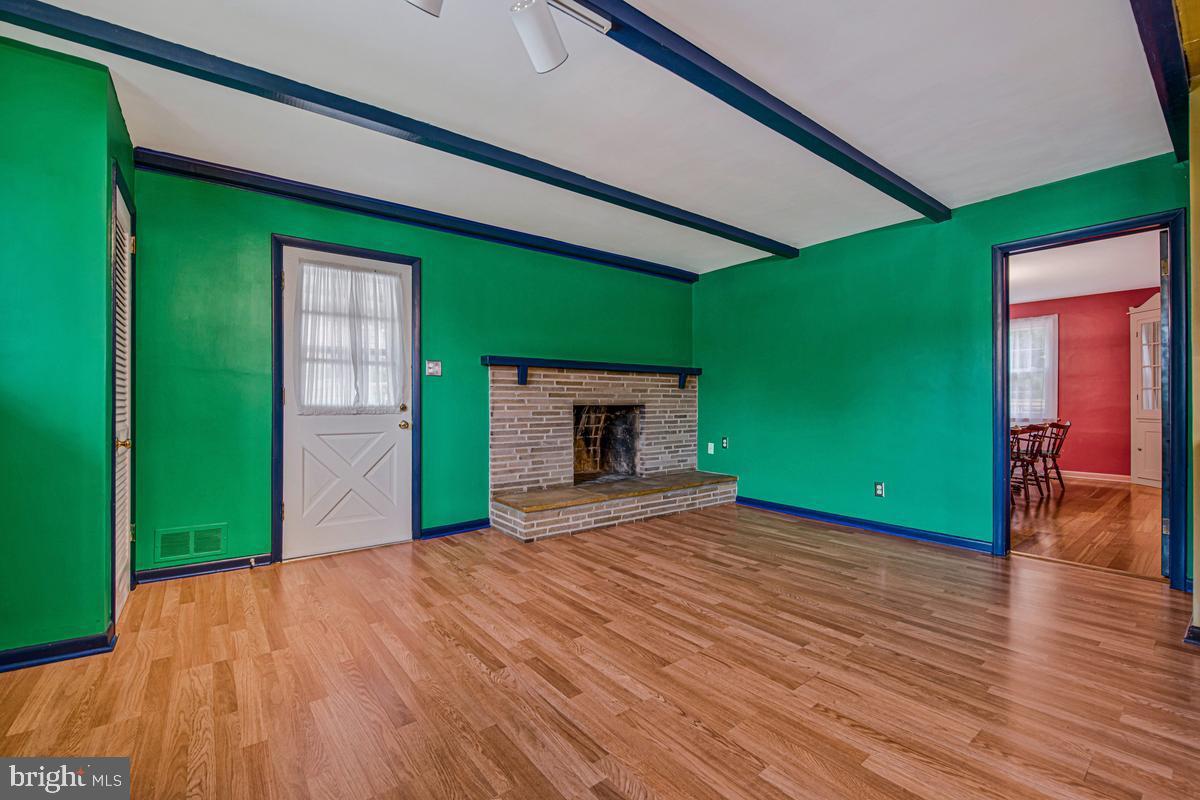 BURNT MILLS MANOR - Residential