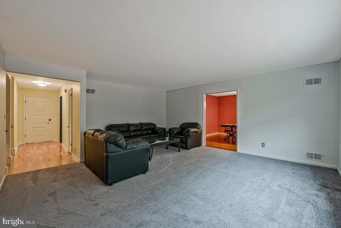 BURNT MILLS MANOR - Residential