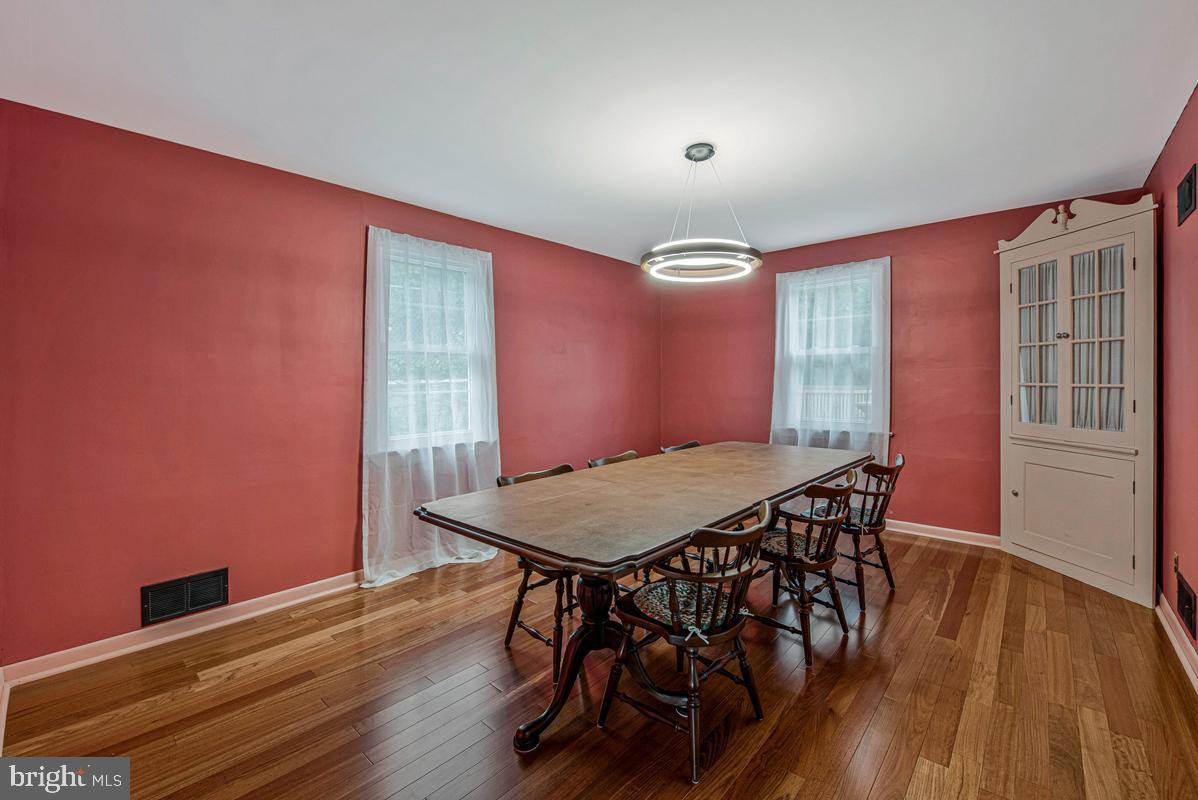 BURNT MILLS MANOR - Residential