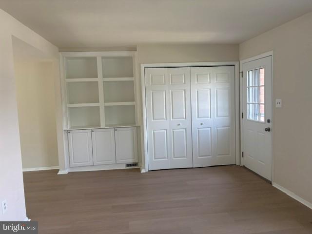ELIZABETHS LANDING - Residential