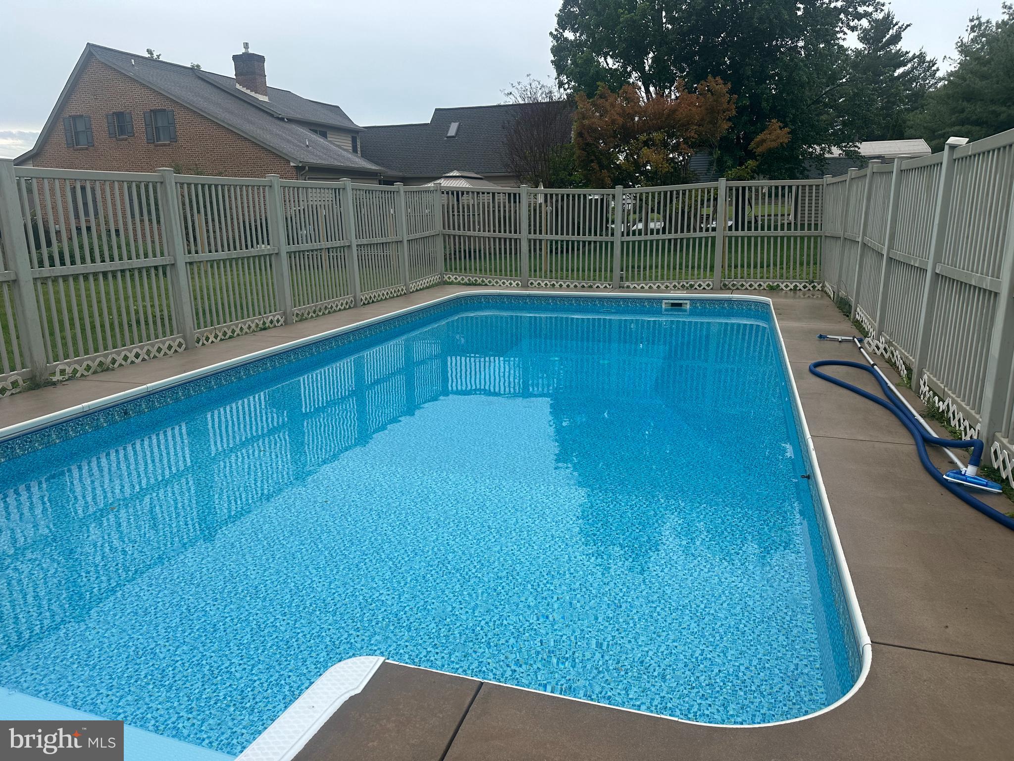 FAIRWAY MEADOWS - Residential