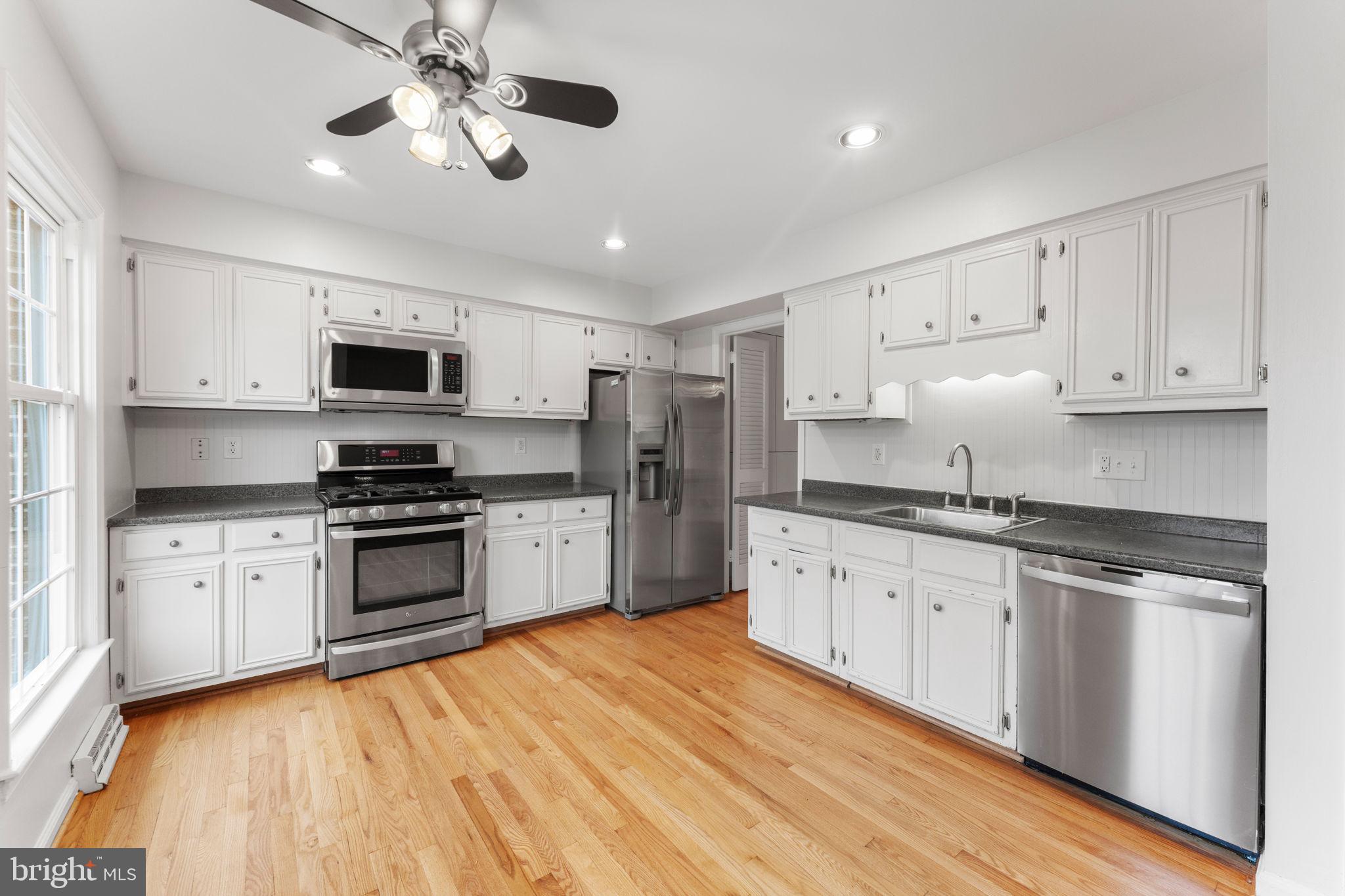 EXETER SQUARE - Residential