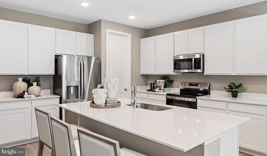 SEASONS AT ROUND MILL MEADOWS - Residential
