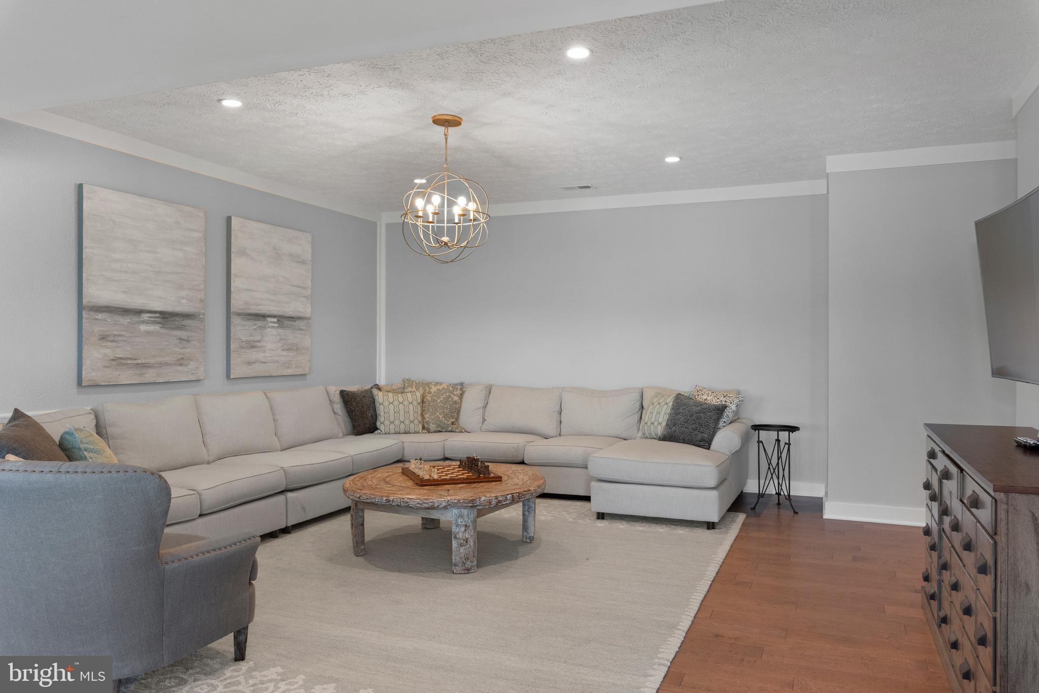 THE DOWNS - Residential