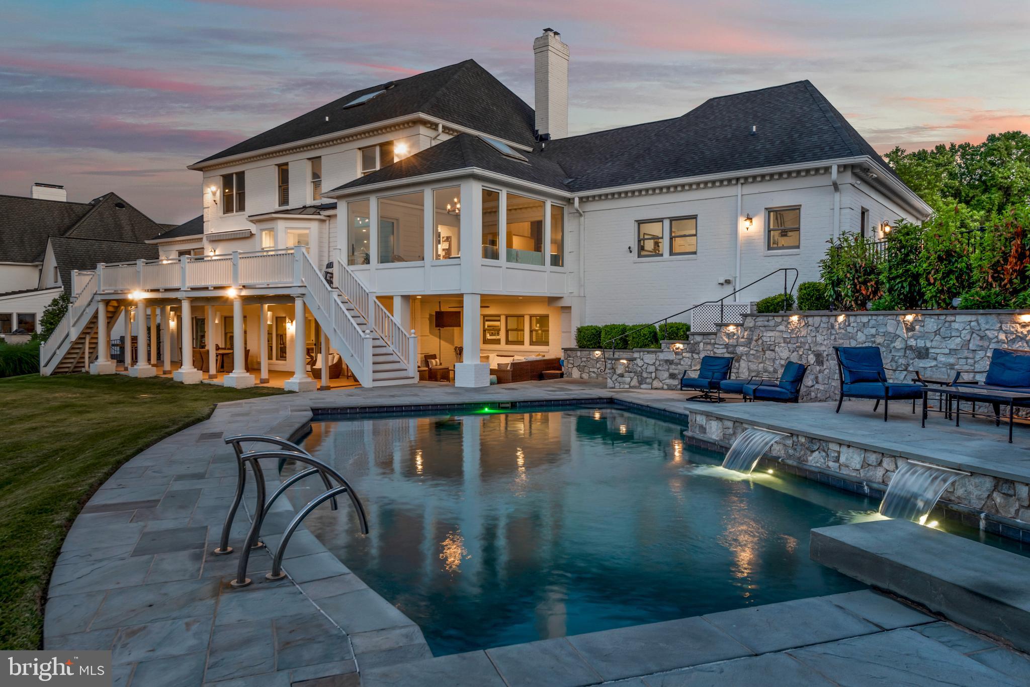 THE DOWNS - Residential
