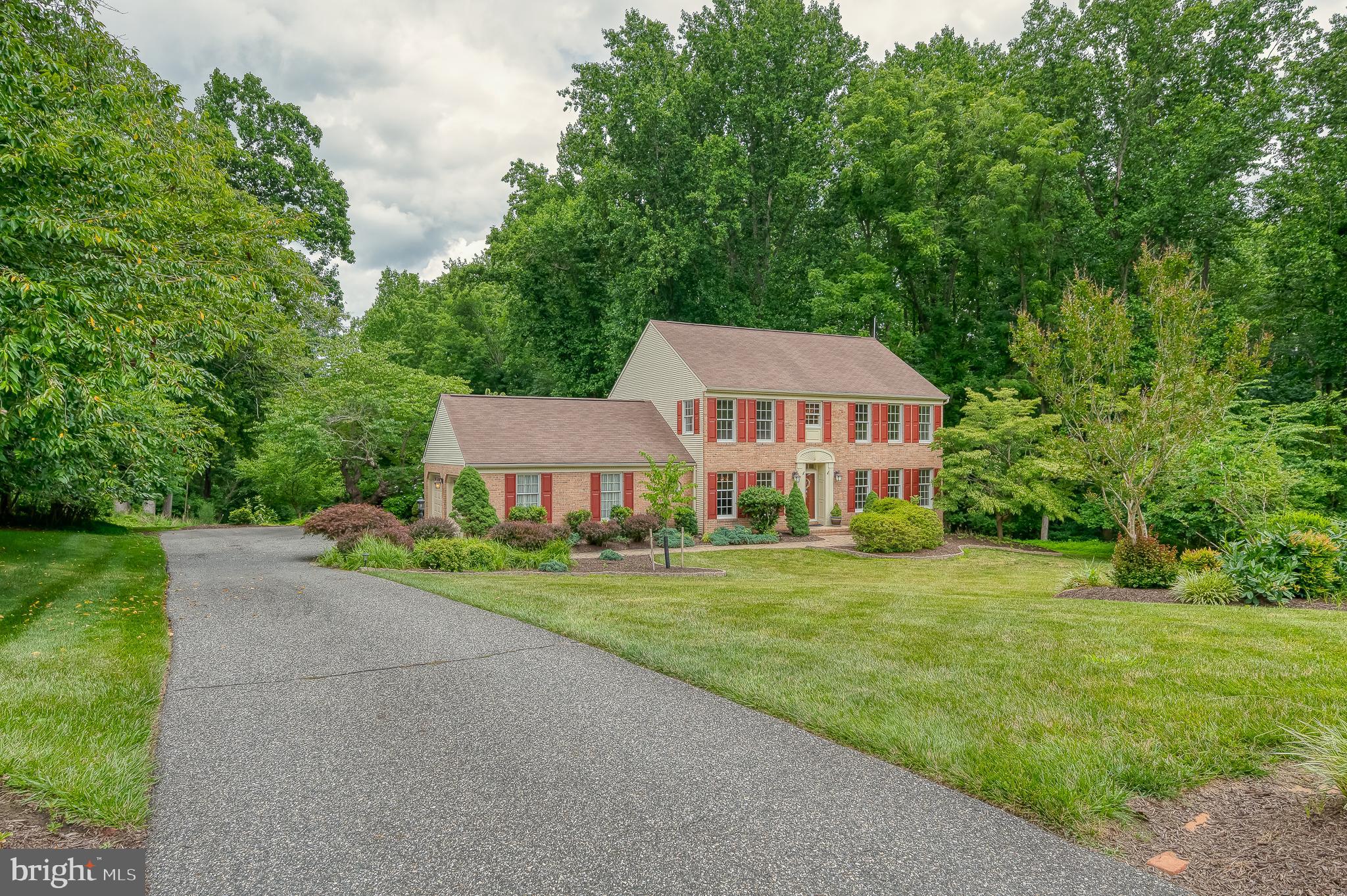 WOODFIELD - Residential