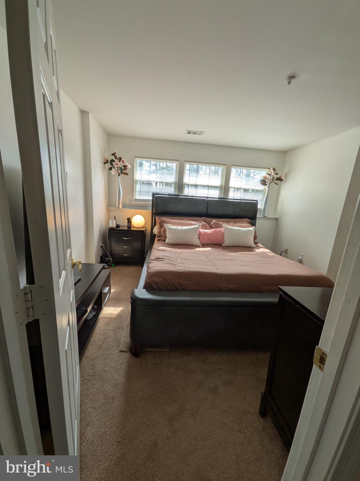 APPLEGATE CONDO - Residential