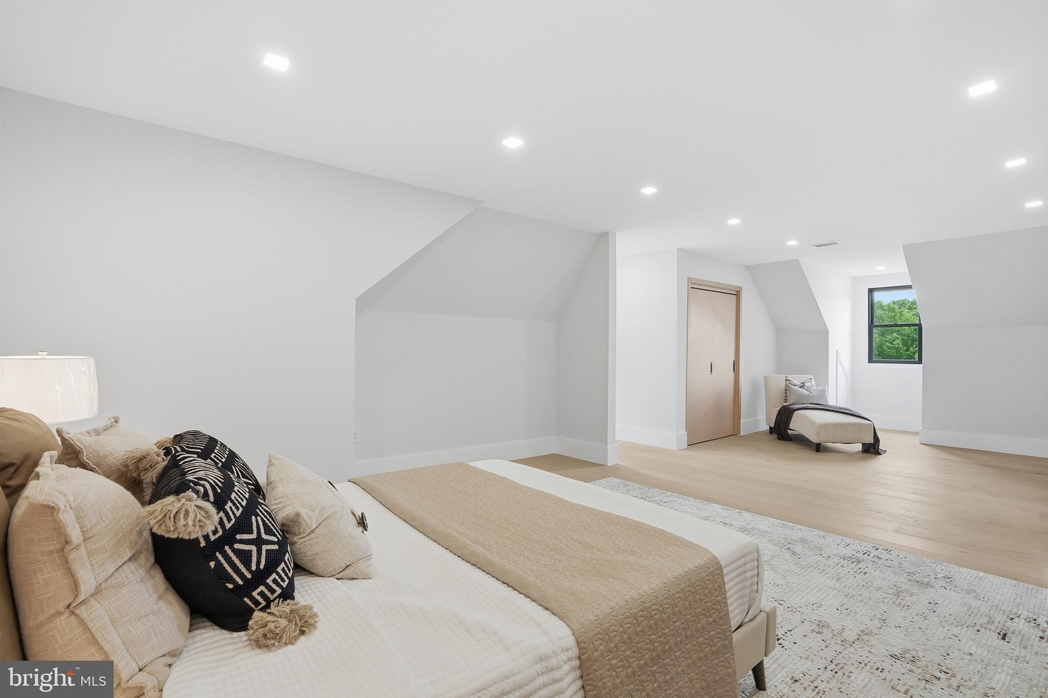 BASIL COURT - Residential