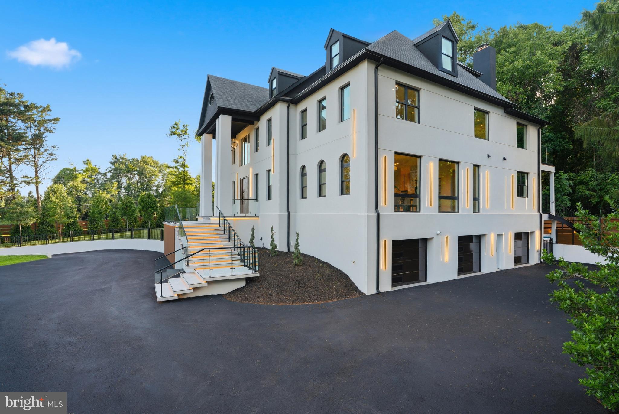 BASIL COURT - Residential