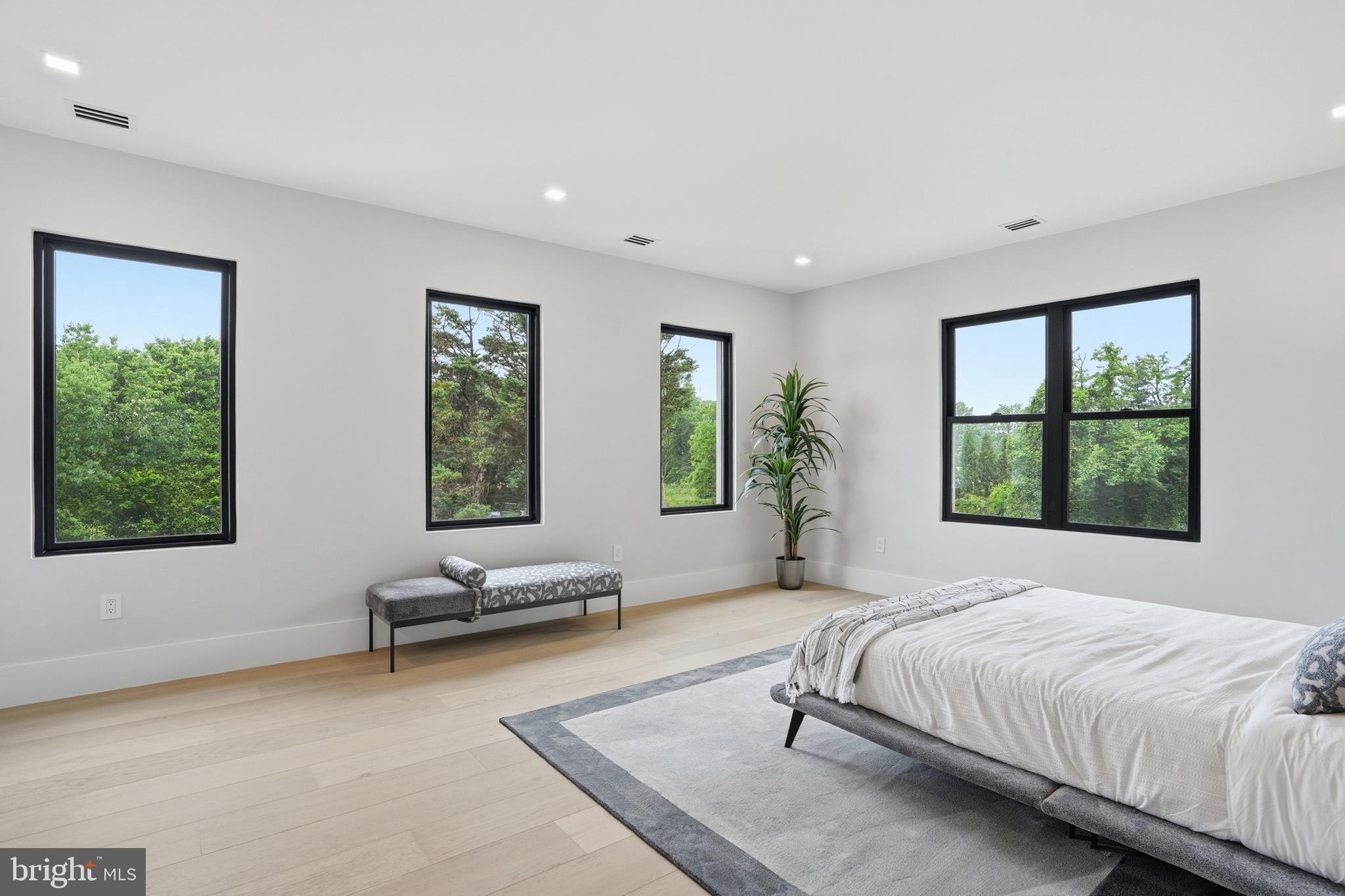 BASIL COURT - Residential