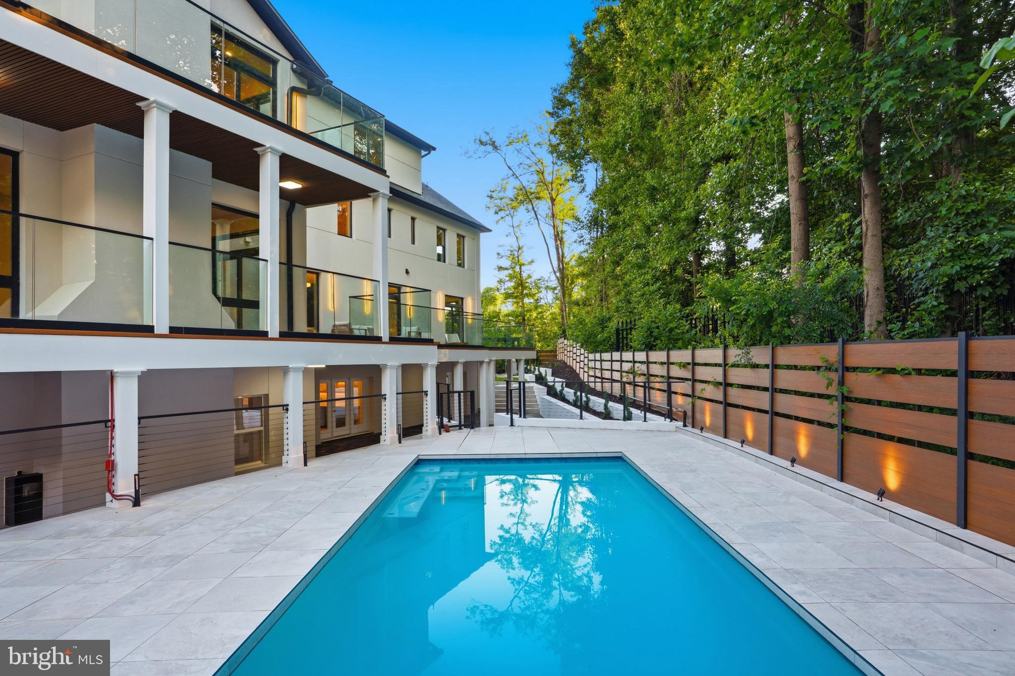BASIL COURT - Residential