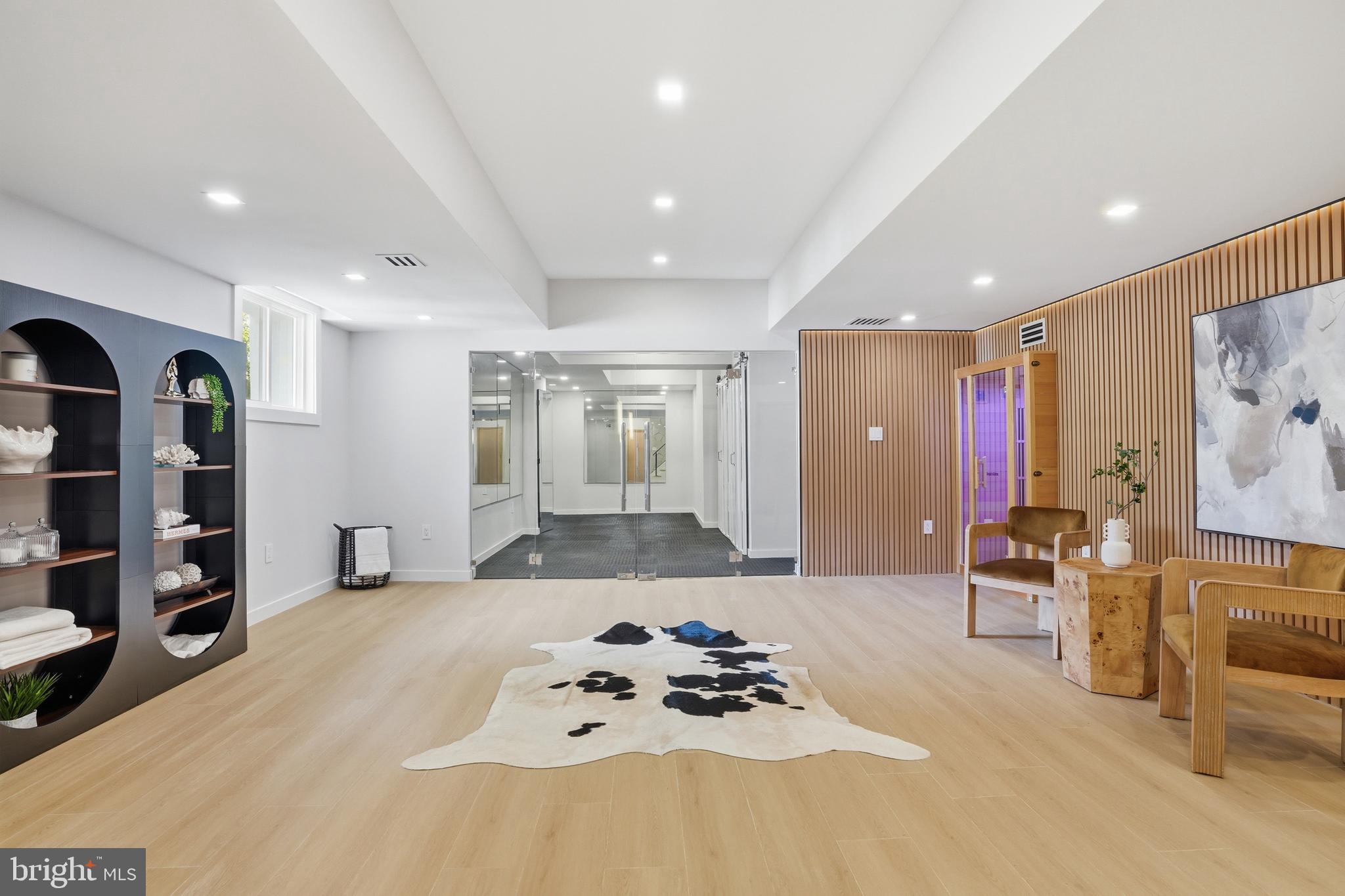 BASIL COURT - Residential