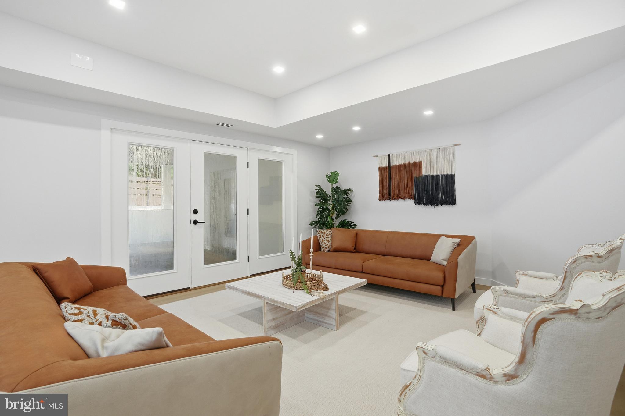 BASIL COURT - Residential