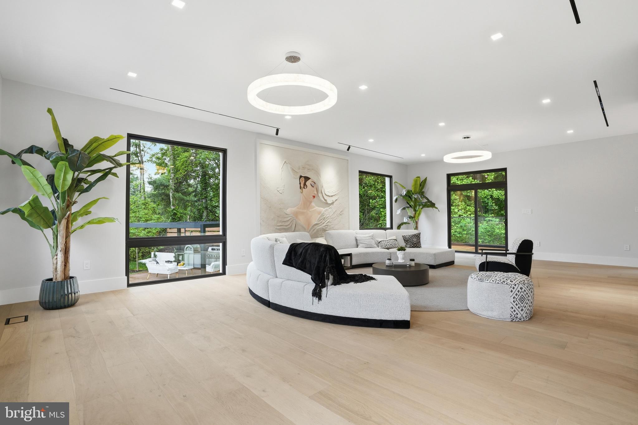 BASIL COURT - Residential