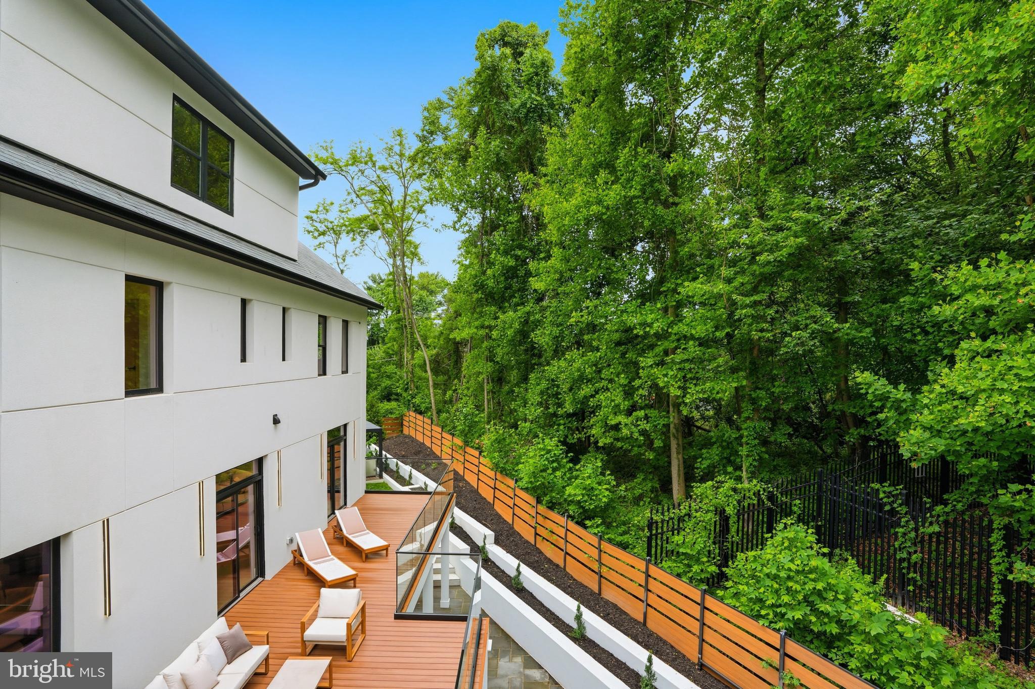 BASIL COURT - Residential