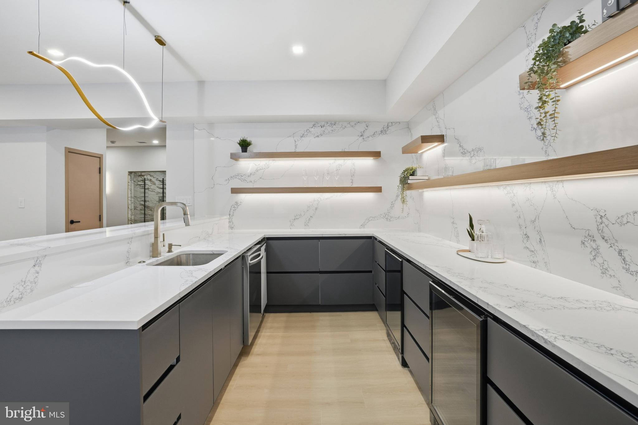 BASIL COURT - Residential