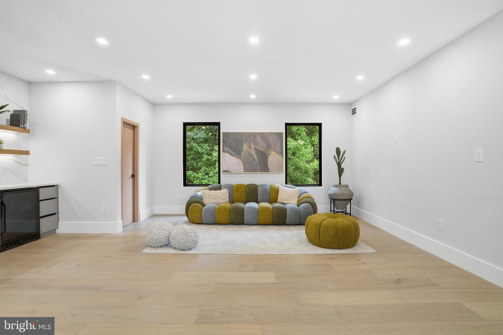 BASIL COURT - Residential