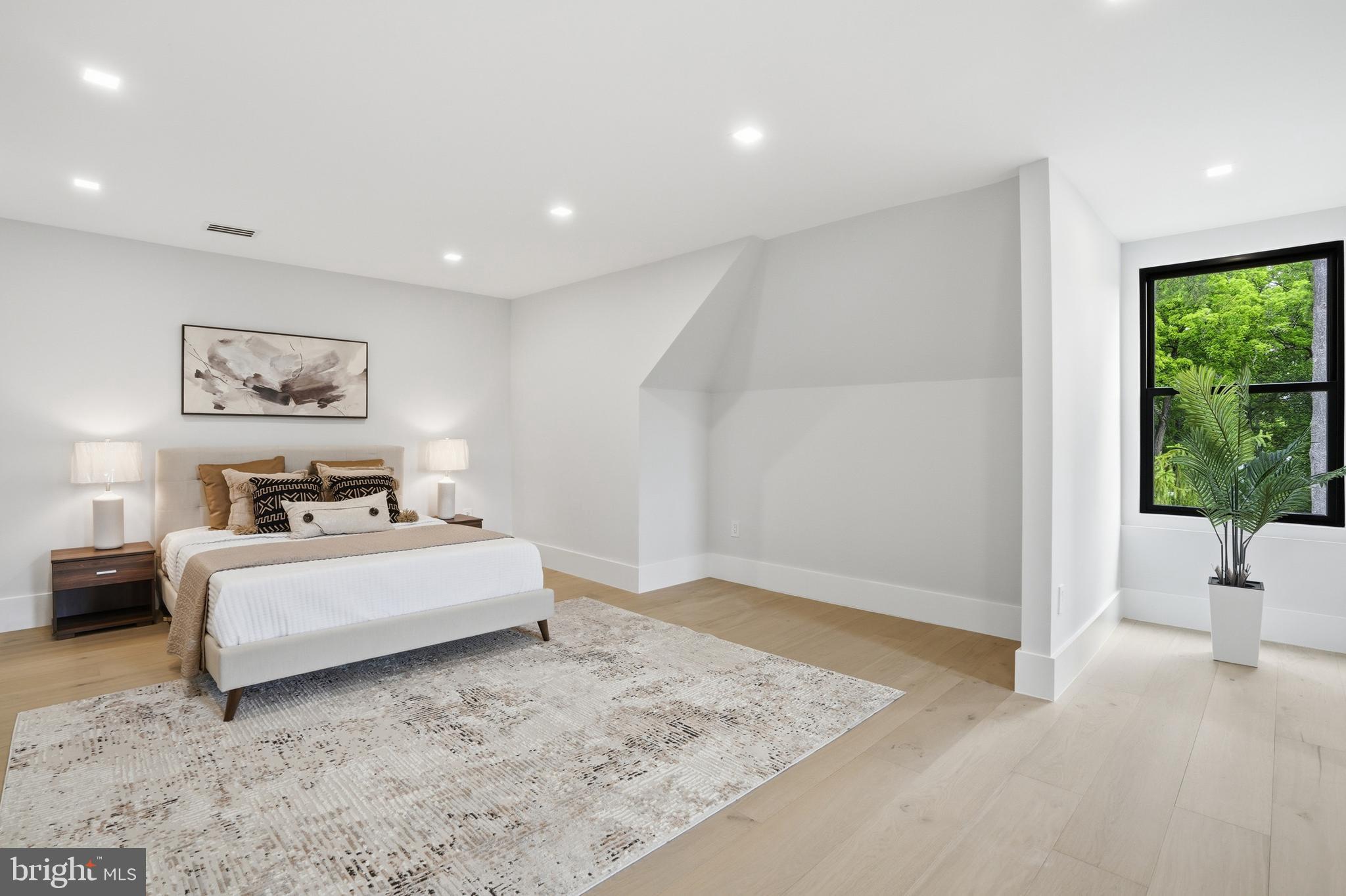 BASIL COURT - Residential