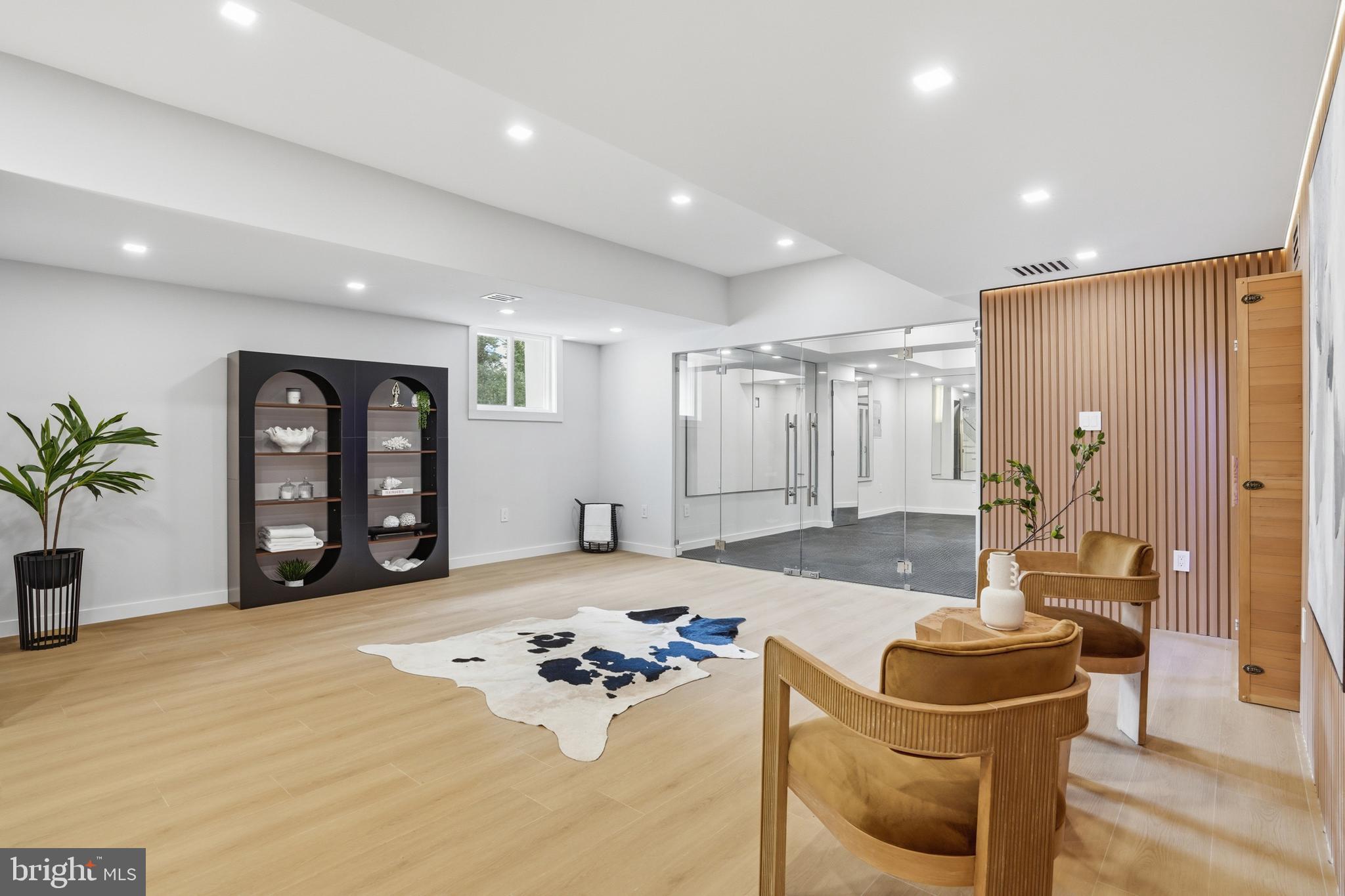 BASIL COURT - Residential