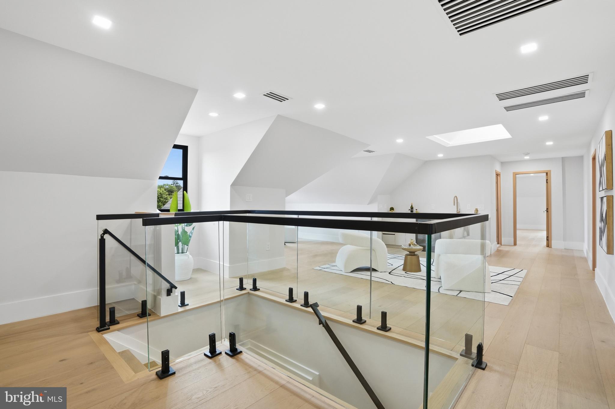 BASIL COURT - Residential