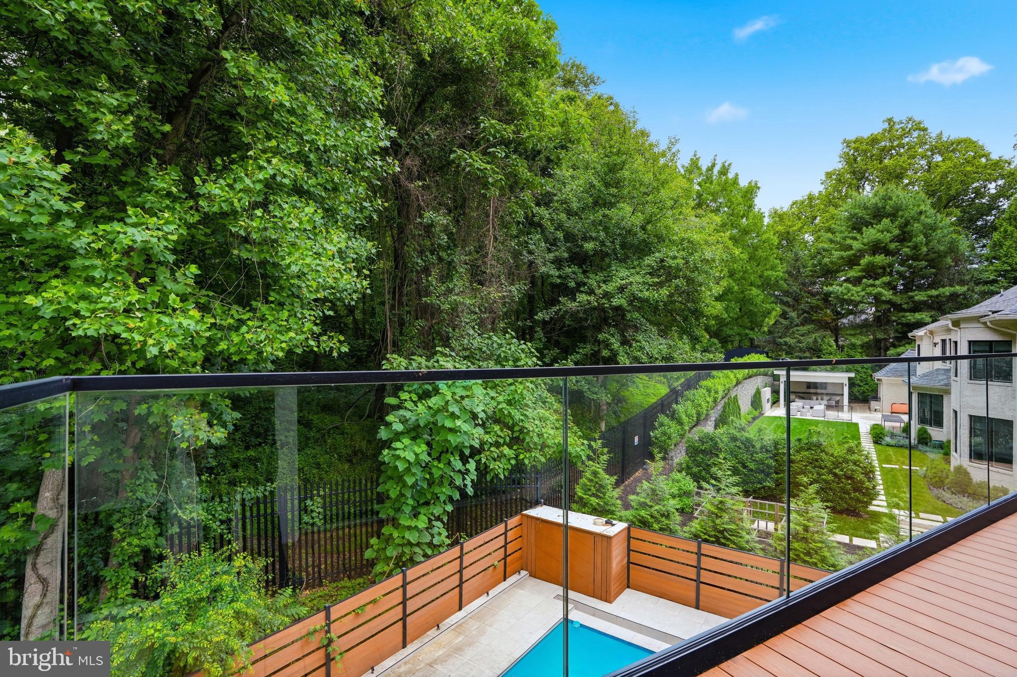 BASIL COURT - Residential