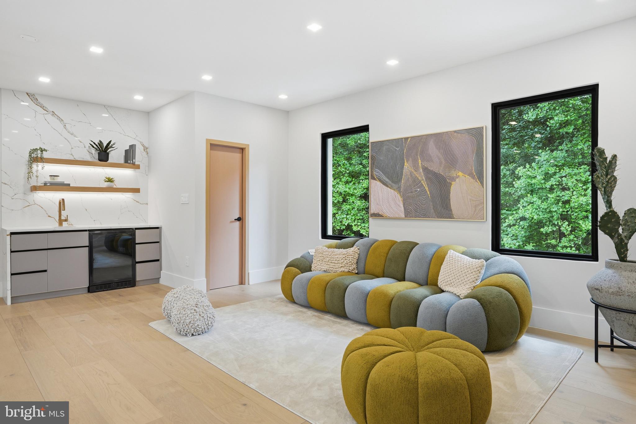 BASIL COURT - Residential