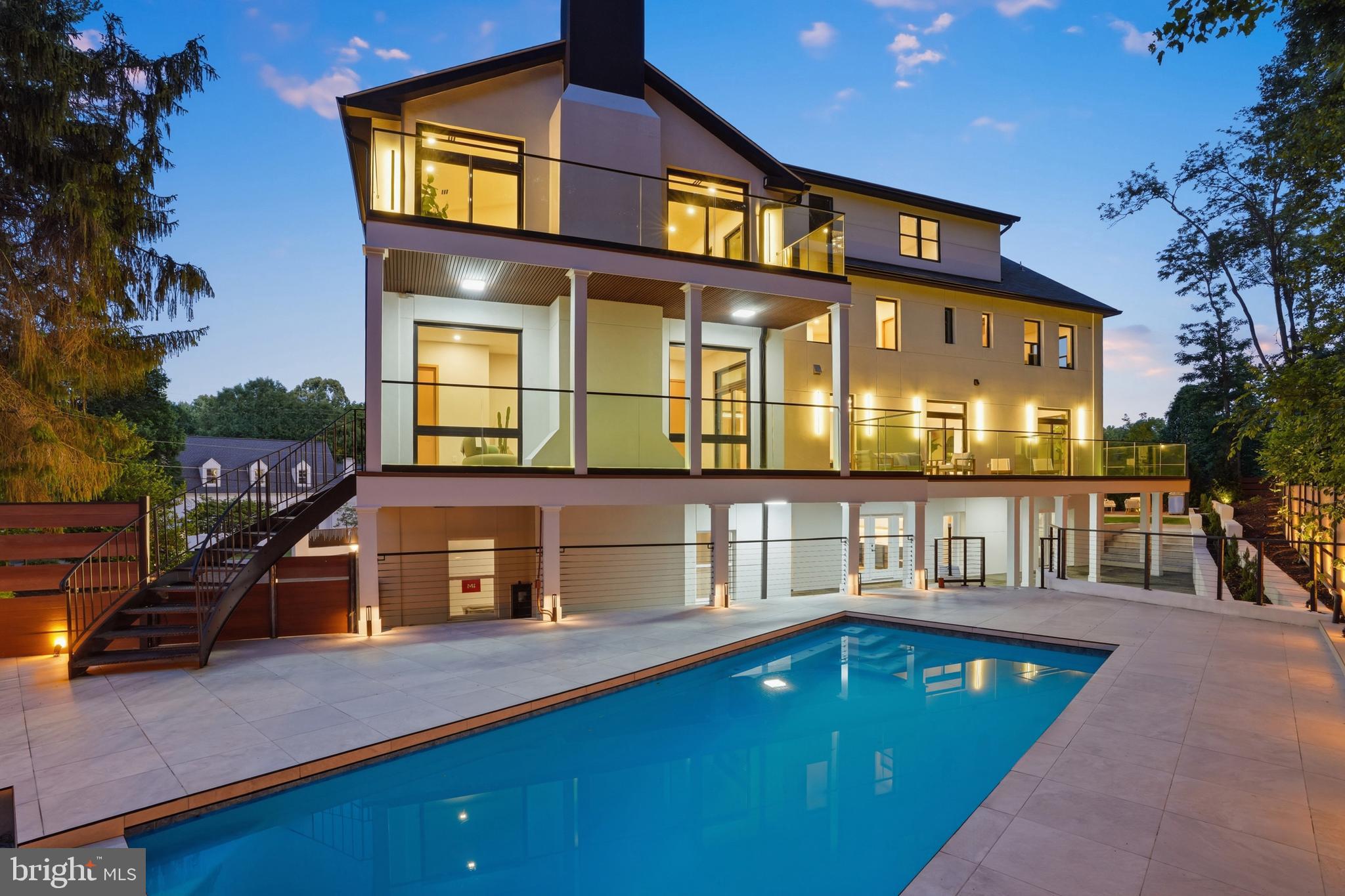 BASIL COURT - Residential