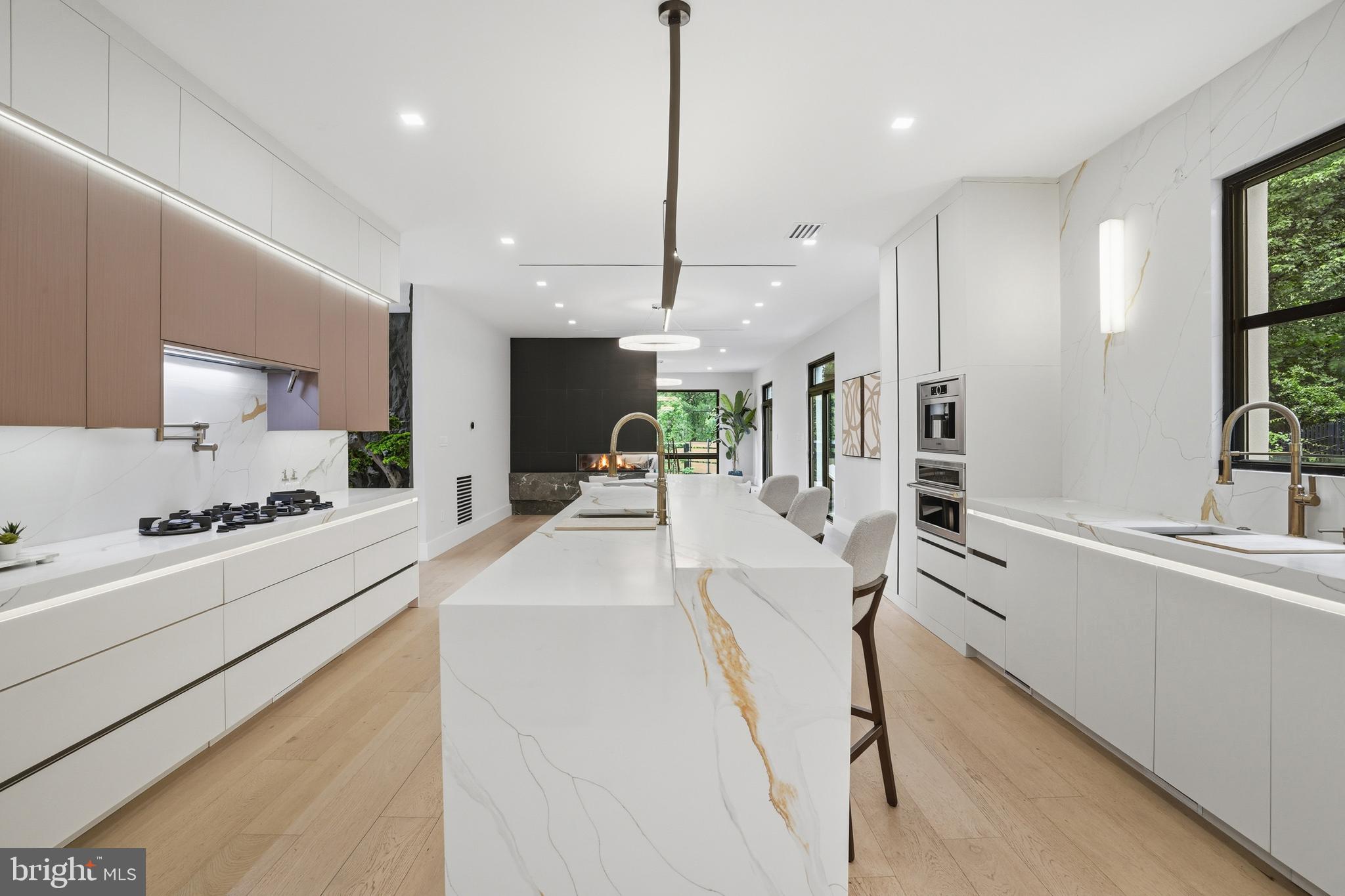 BASIL COURT - Residential