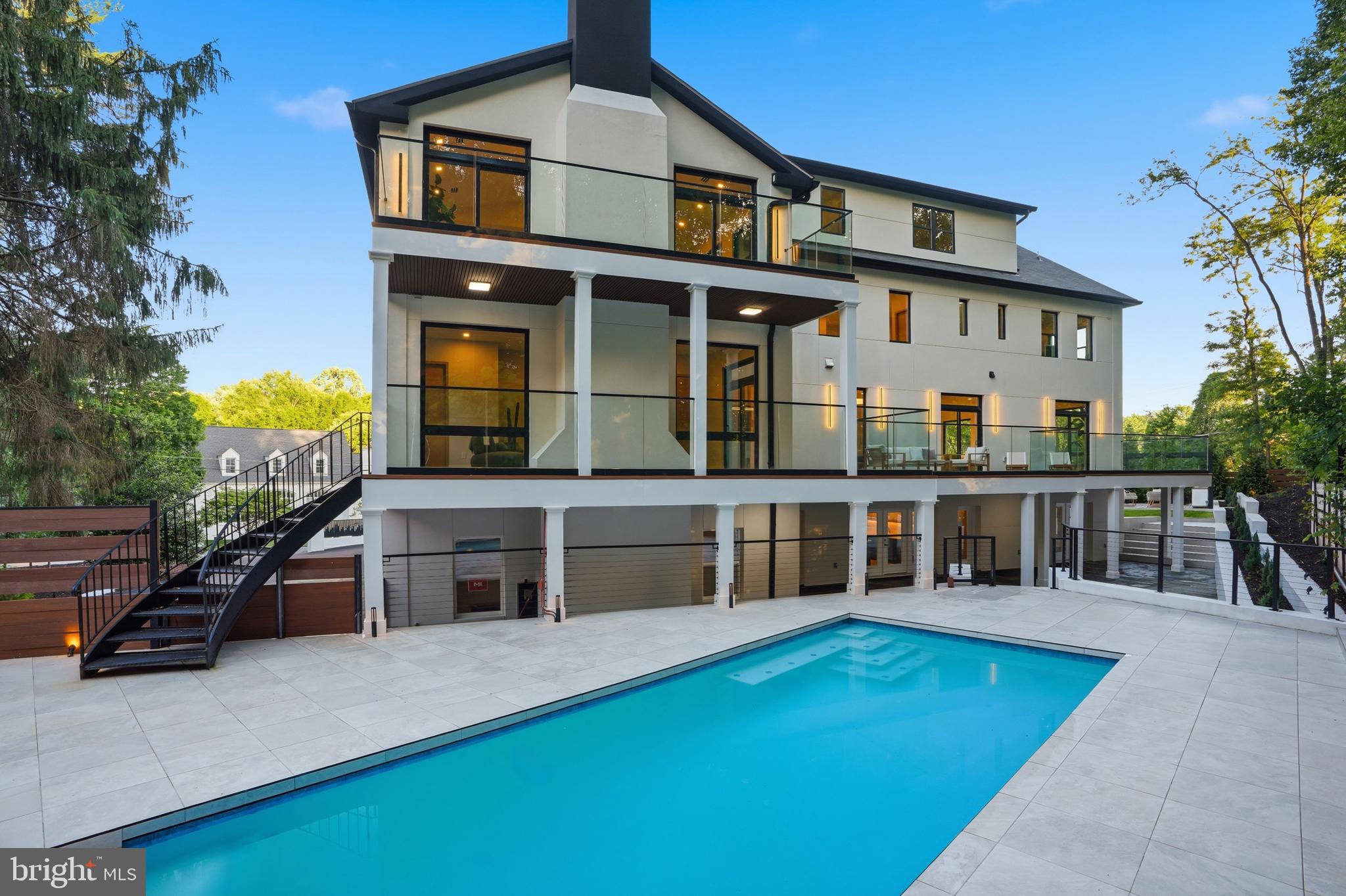 BASIL COURT - Residential