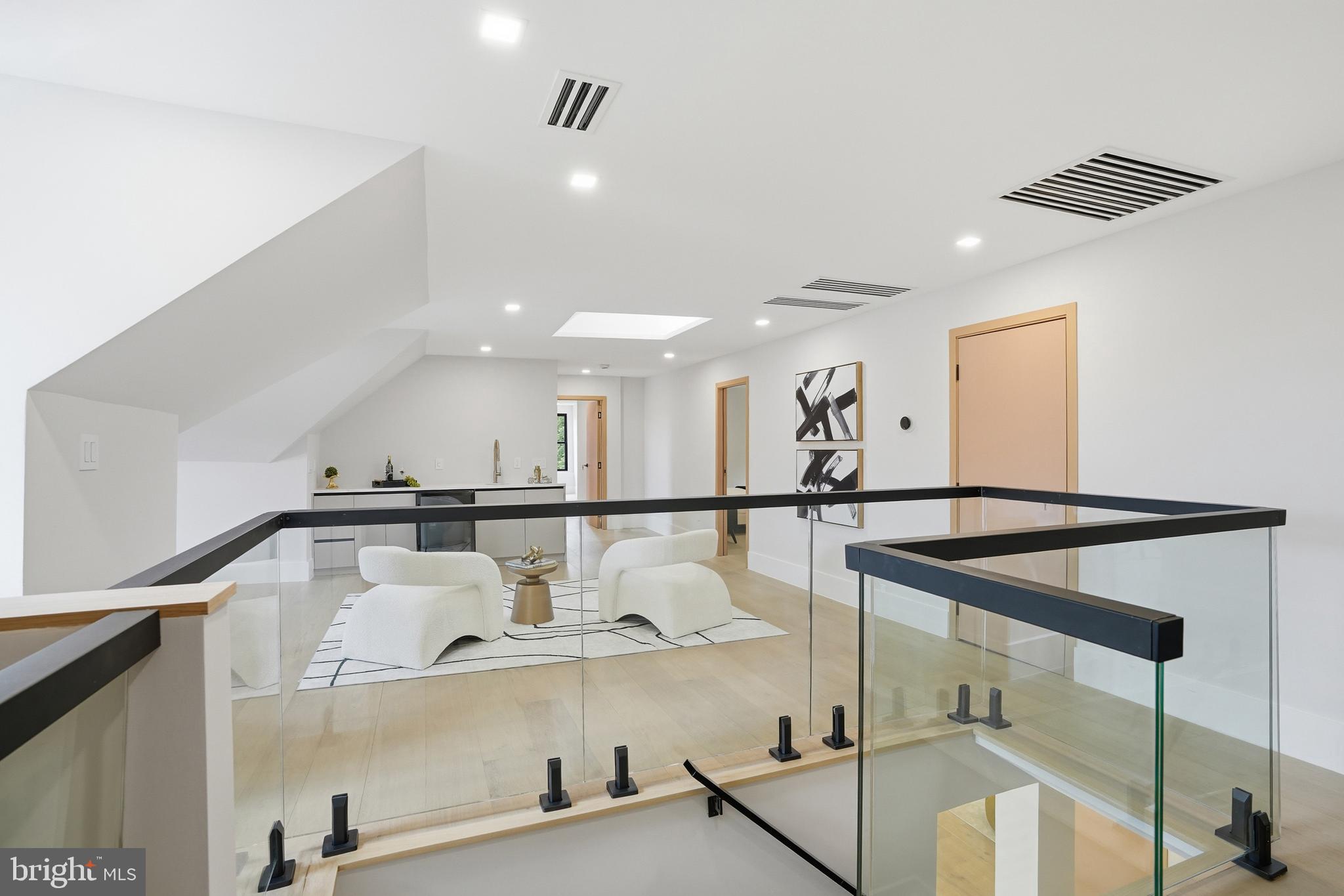 BASIL COURT - Residential