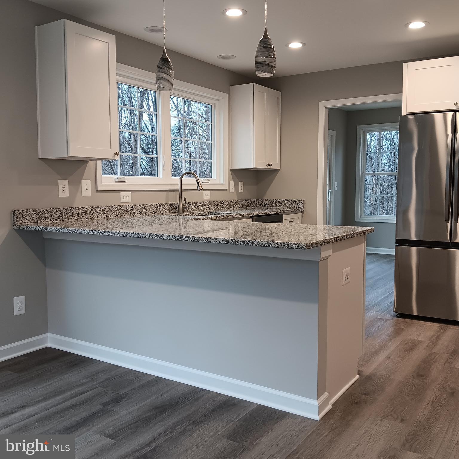 SHEN SHORES - Residential