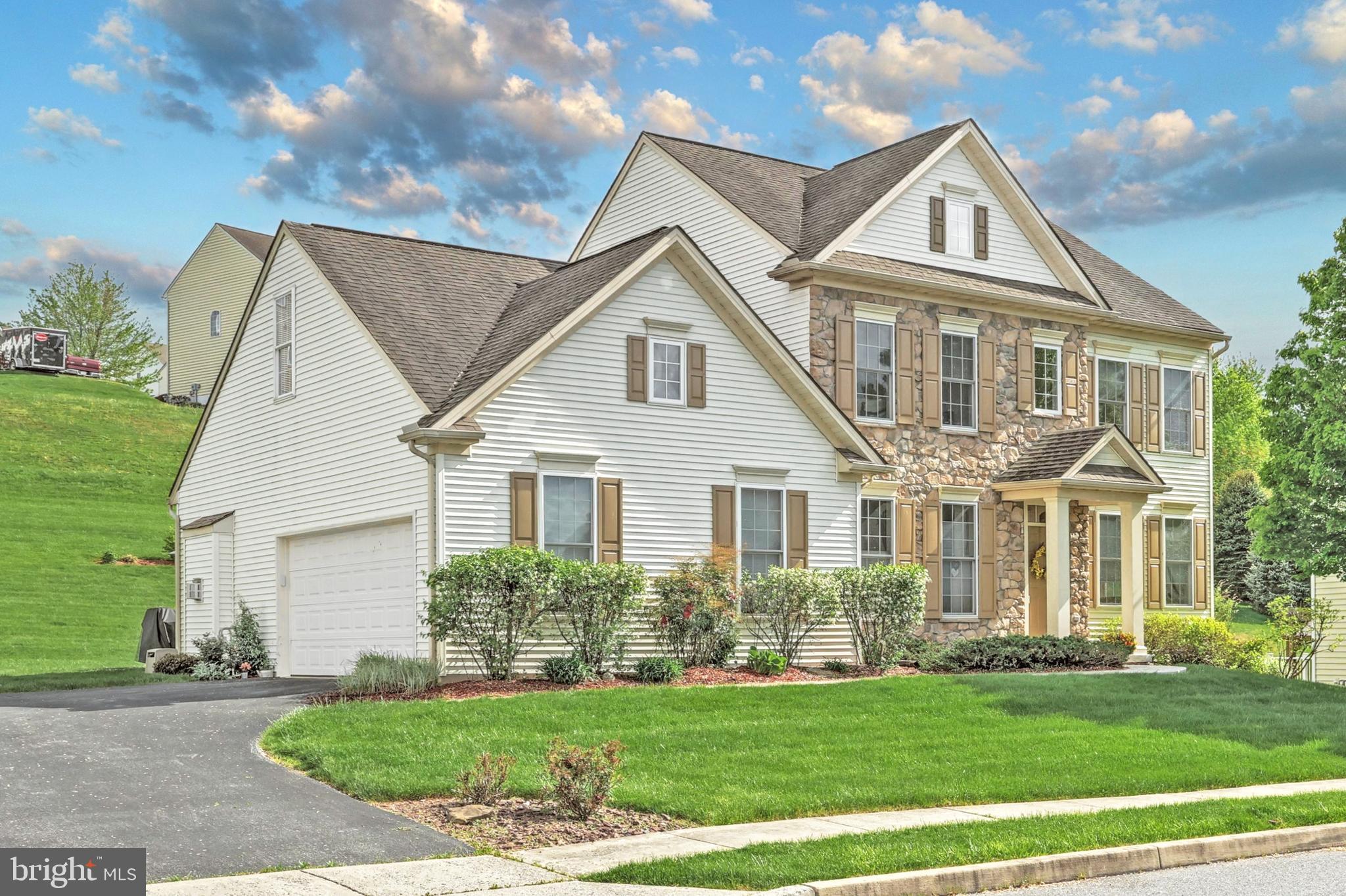 SAGE HILL - Residential