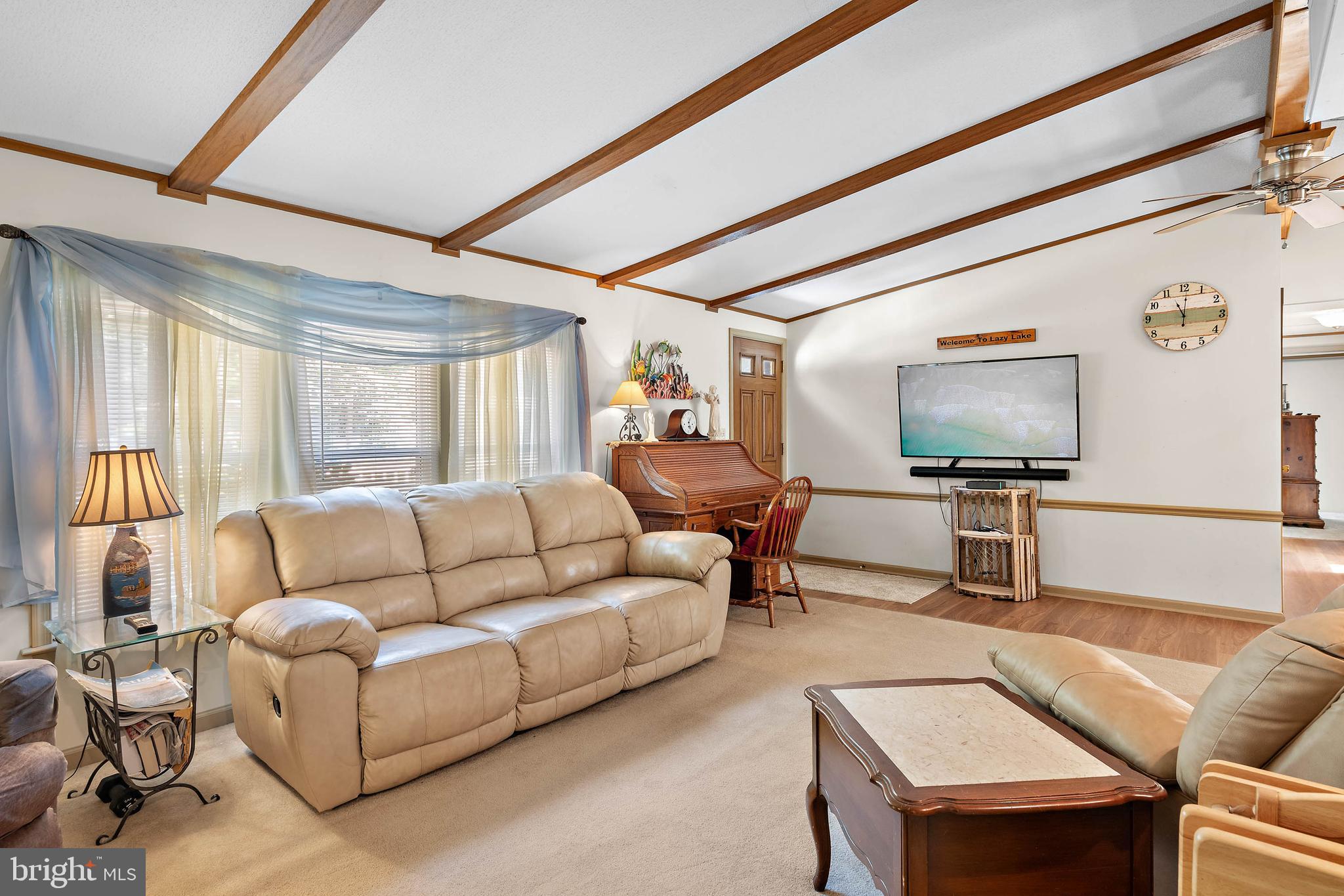 LAZY LAKE - Residential