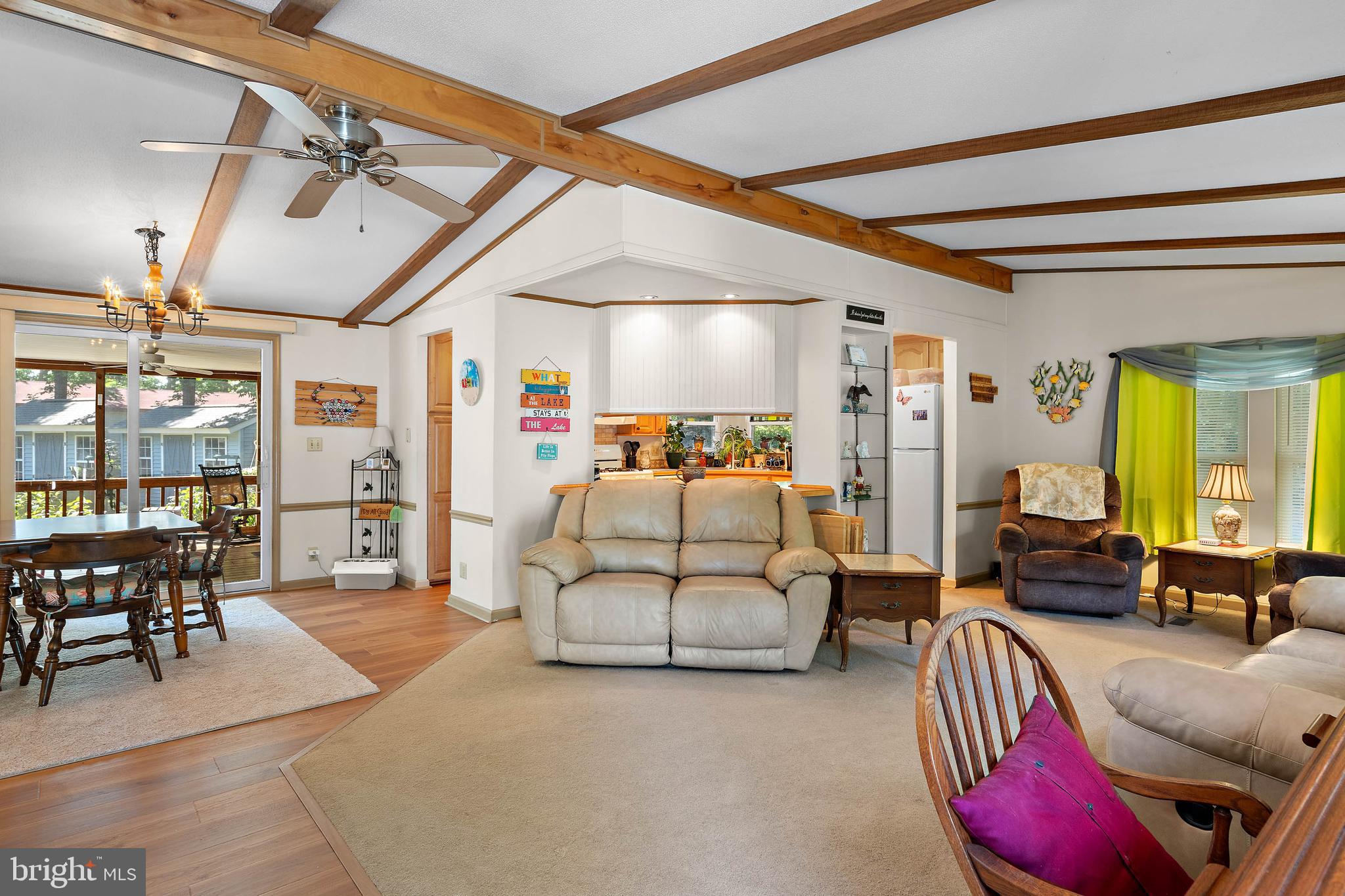 LAZY LAKE - Residential