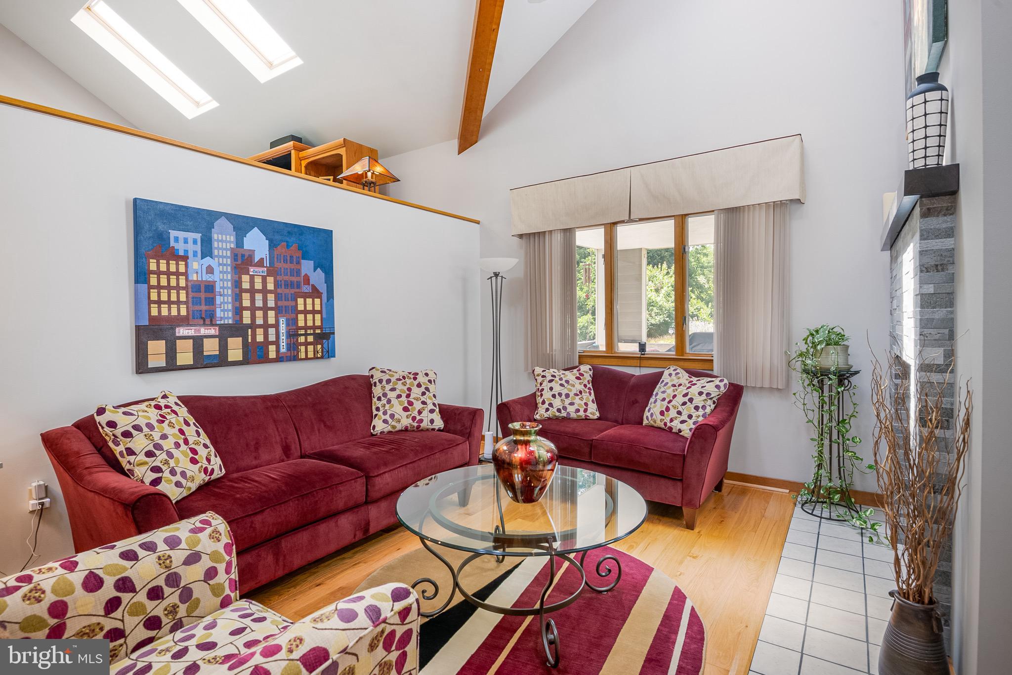 COUNTRY CLUB ESTAT - Residential