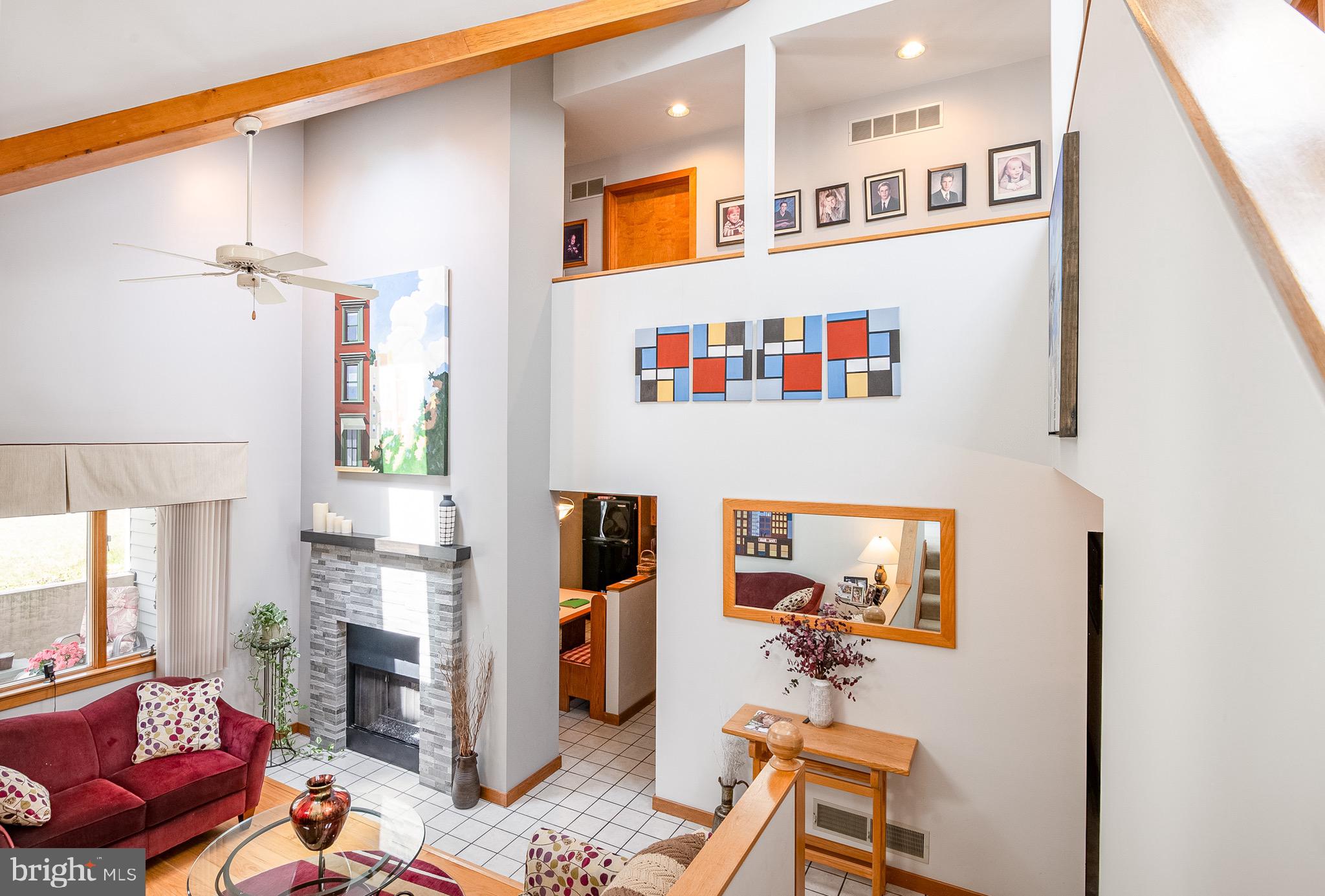 COUNTRY CLUB ESTAT - Residential