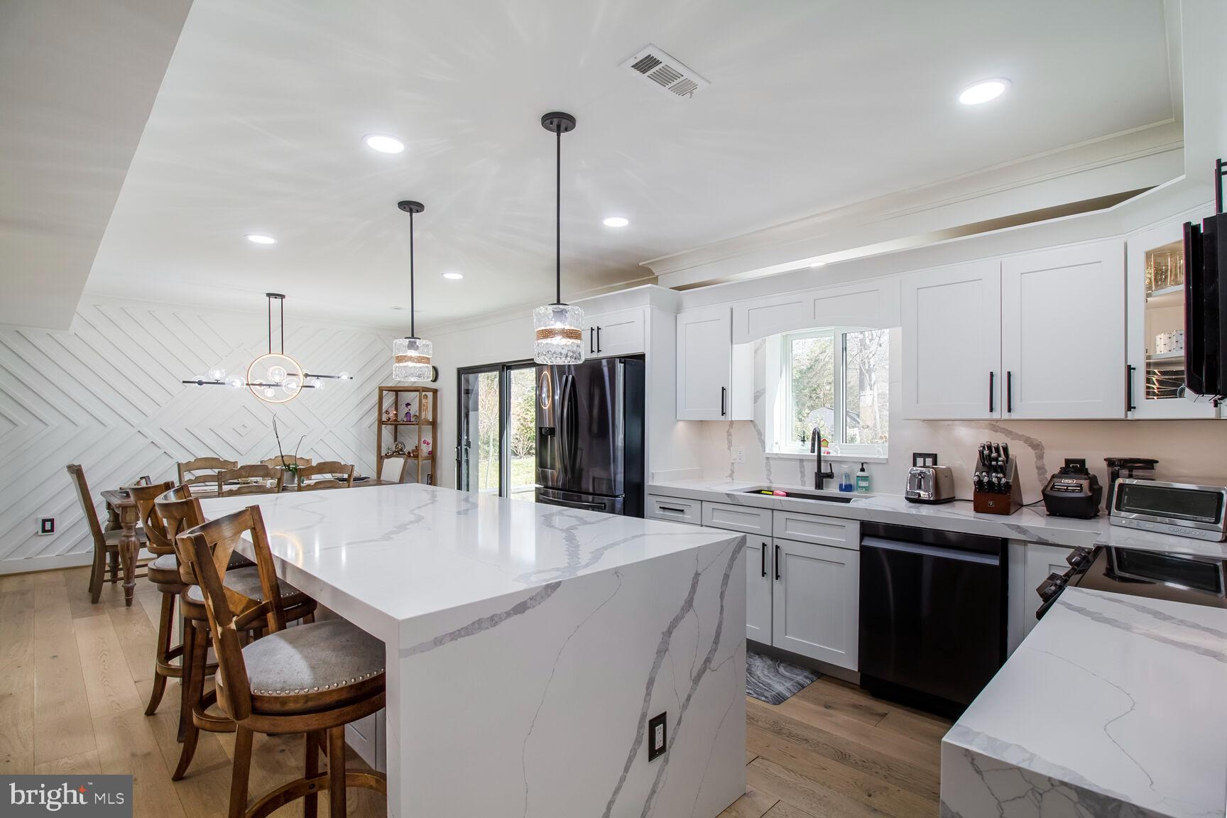 HAMMOND VILLAGE - Residential