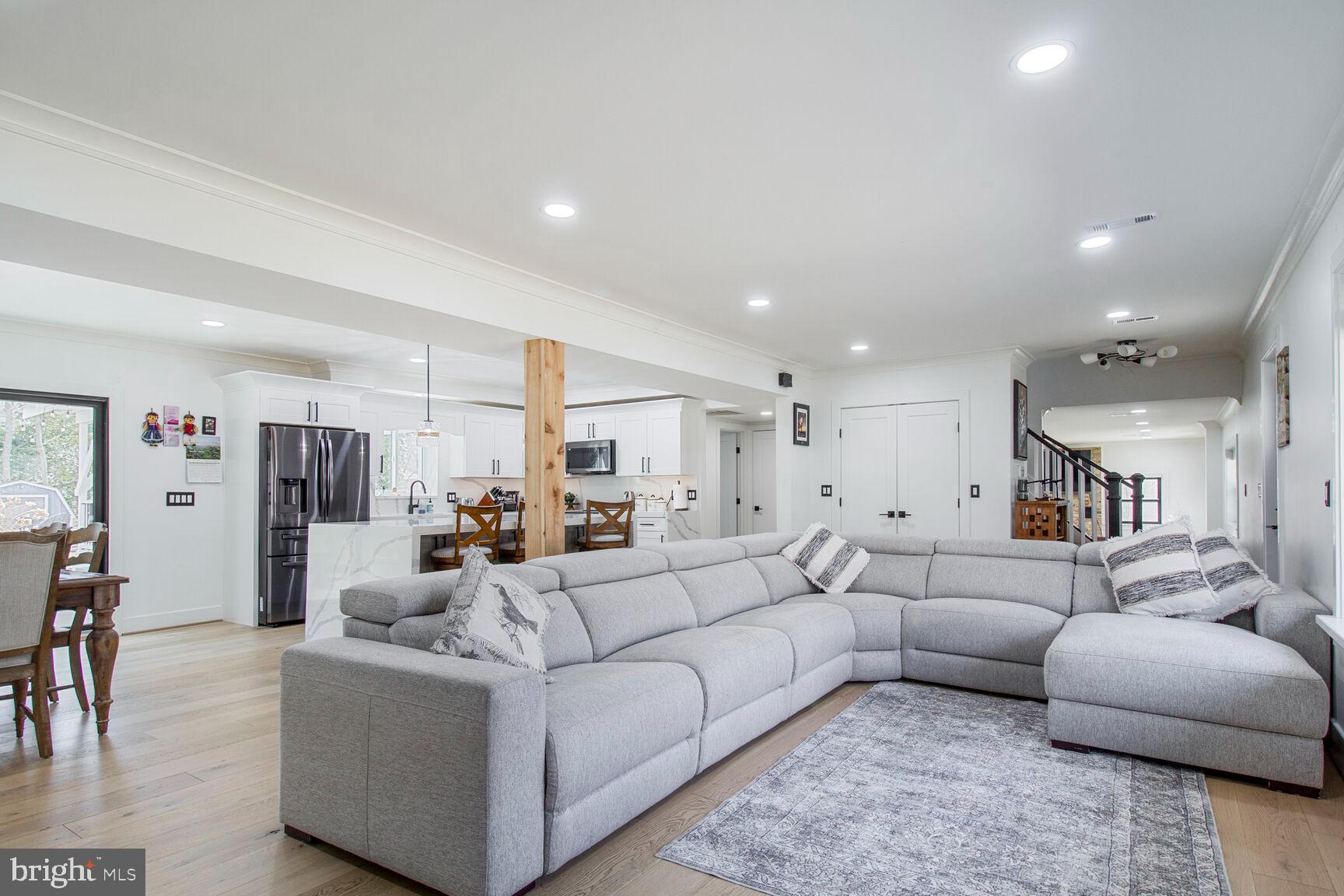 HAMMOND VILLAGE - Residential