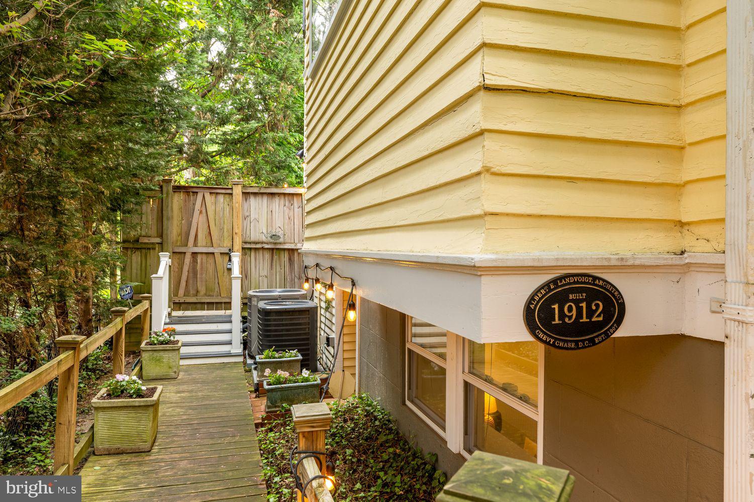 CHEVY CHASE - Residential