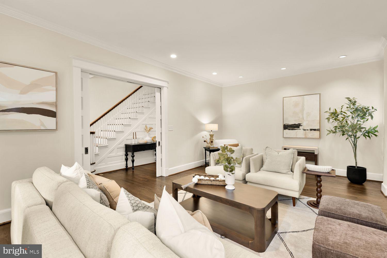 CHEVY CHASE - Residential