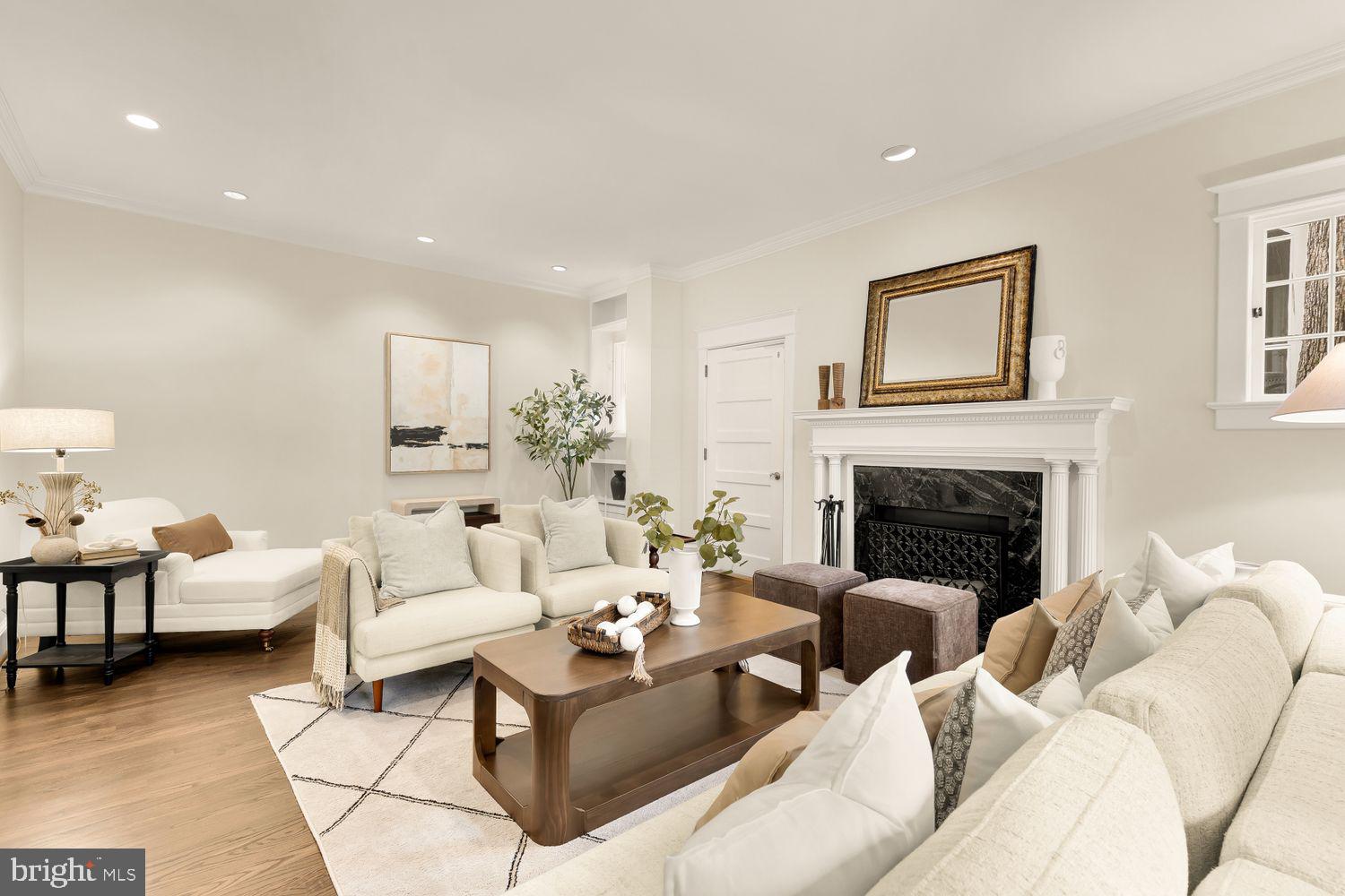 CHEVY CHASE - Residential