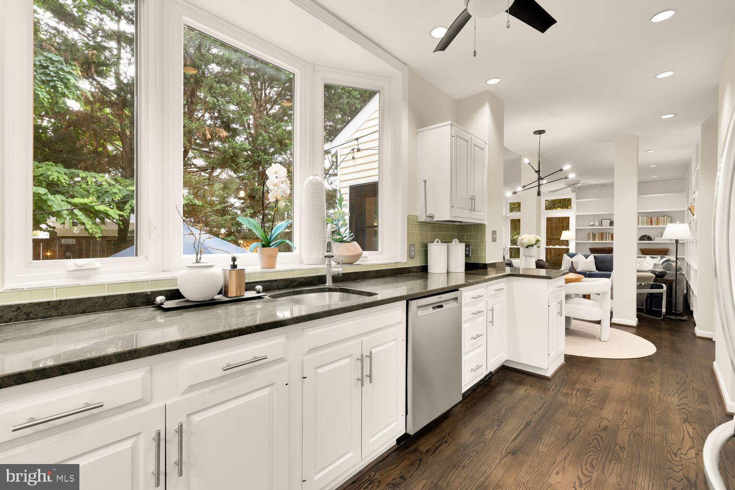 CHEVY CHASE - Residential