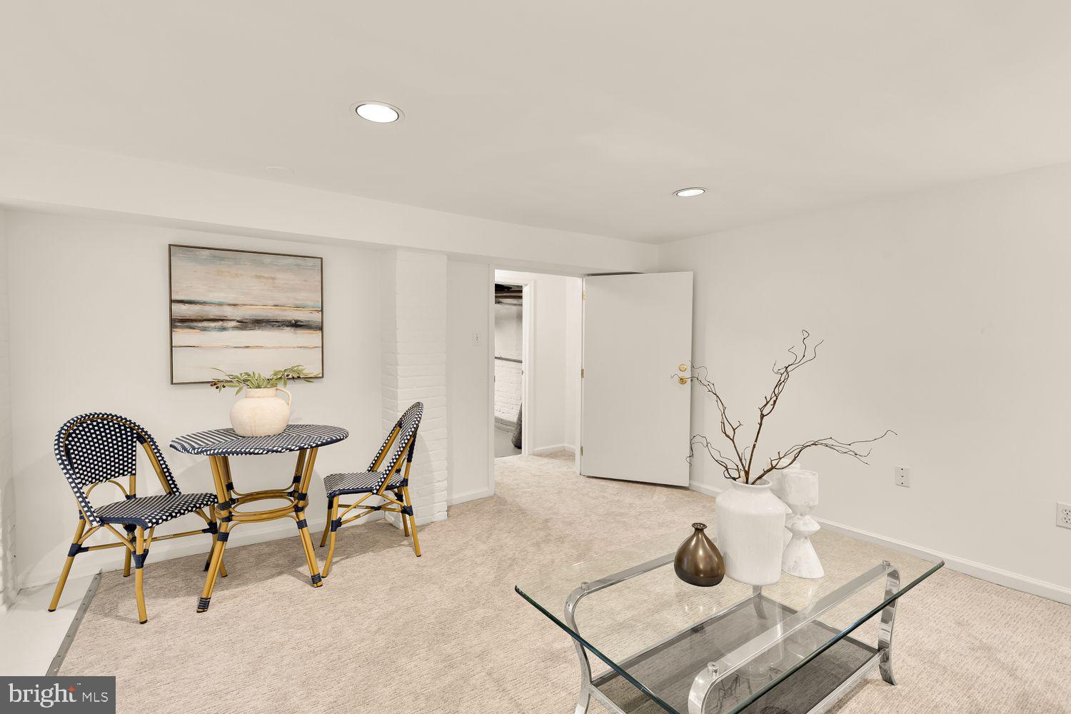 CHEVY CHASE - Residential