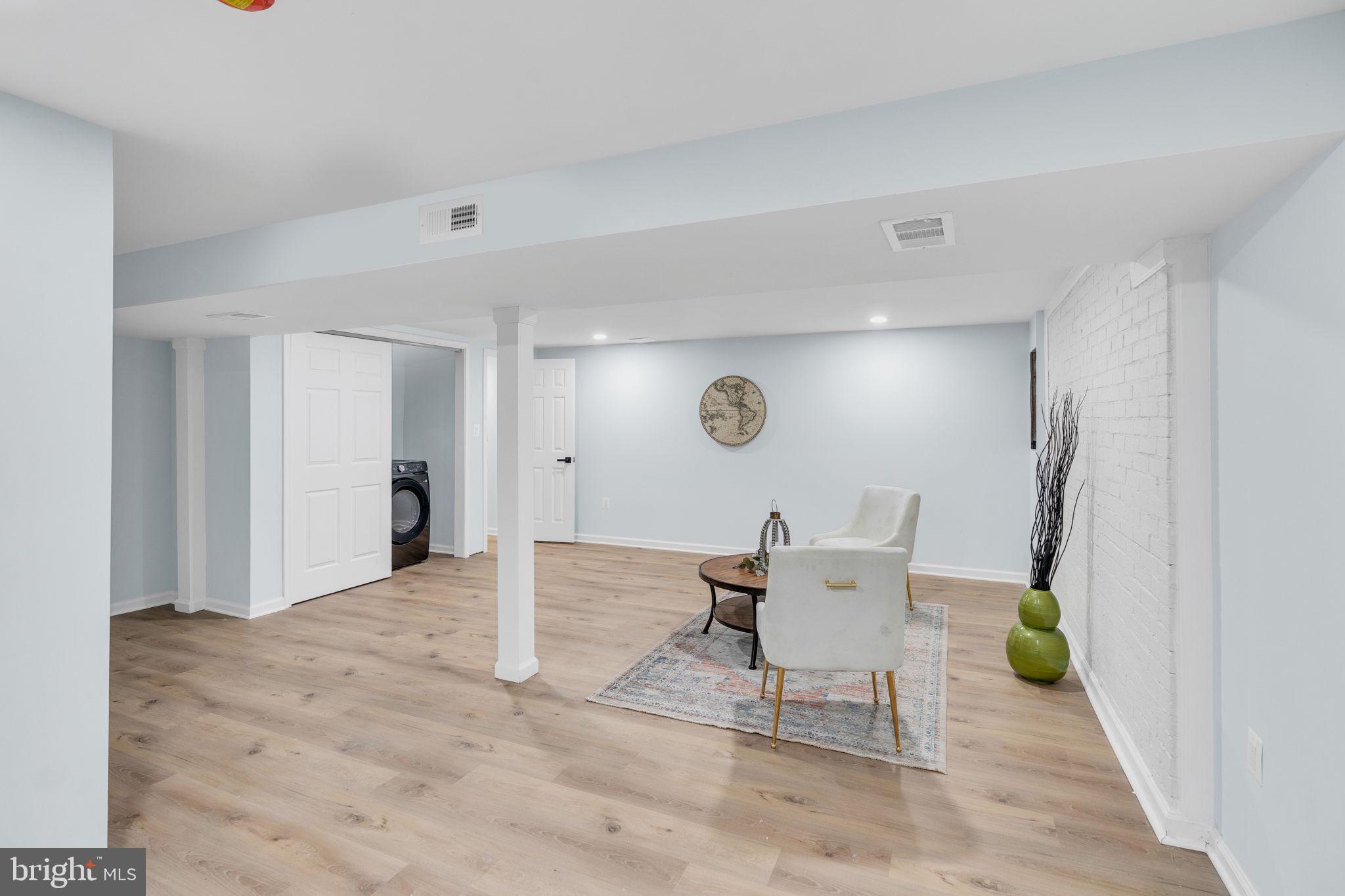 KINGS PARK - Residential